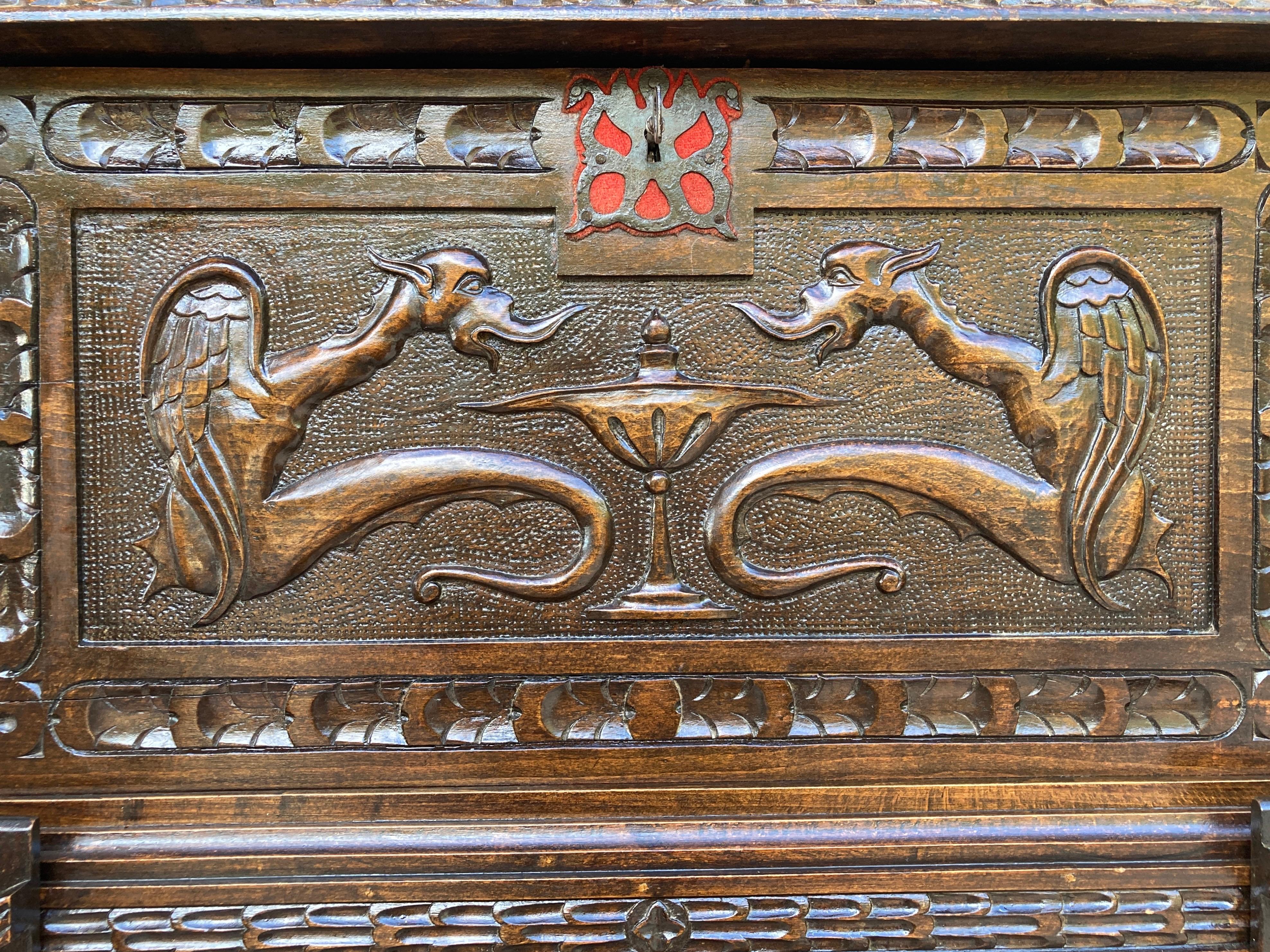Antique Spanish Renaissance Bar Cabinet in Oak, 1890 For Sale 7