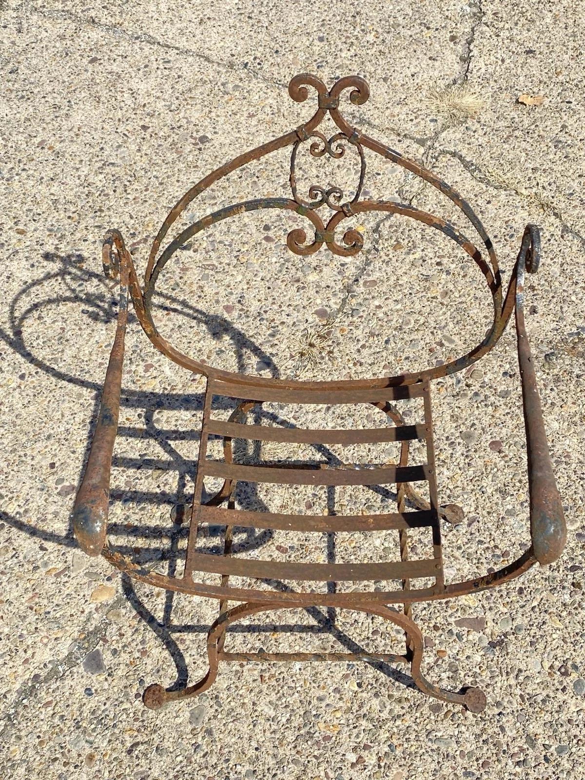 Antike spanische Renaissance Schmiedeeisen Curule Savonarola Thron Sessel im Zustand „Gut“ im Angebot in Philadelphia, PA