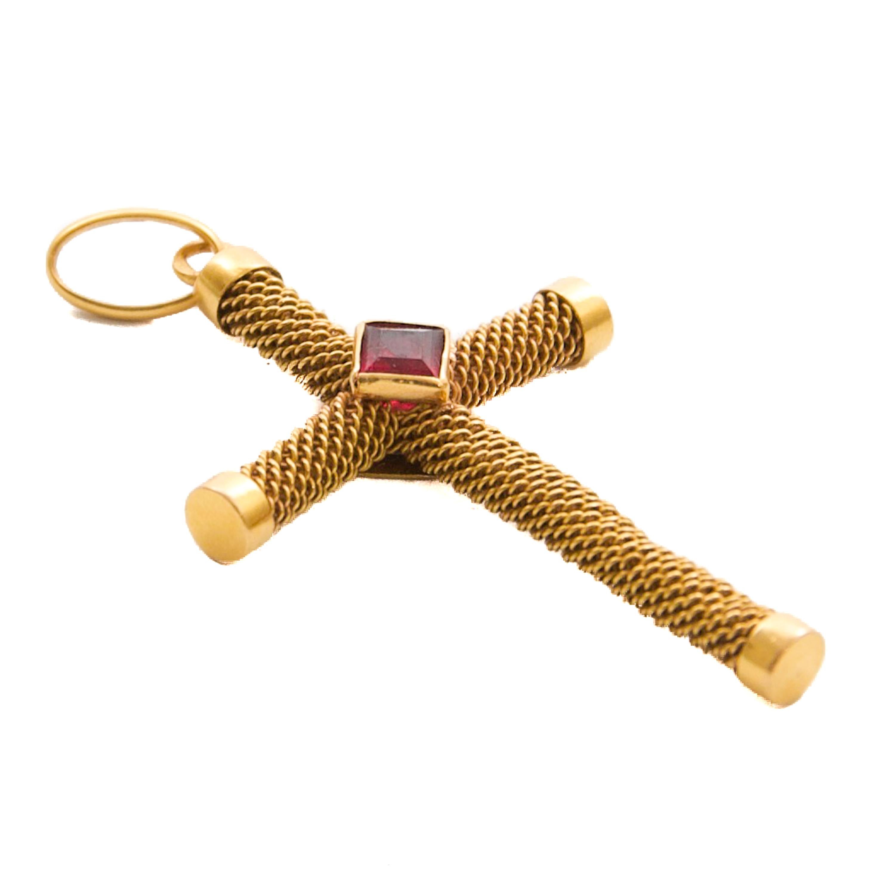Femenino o masculino Colgante de Rubí Español Antiguo y Cadena de Oro de 18 Kilates con Cruz en venta