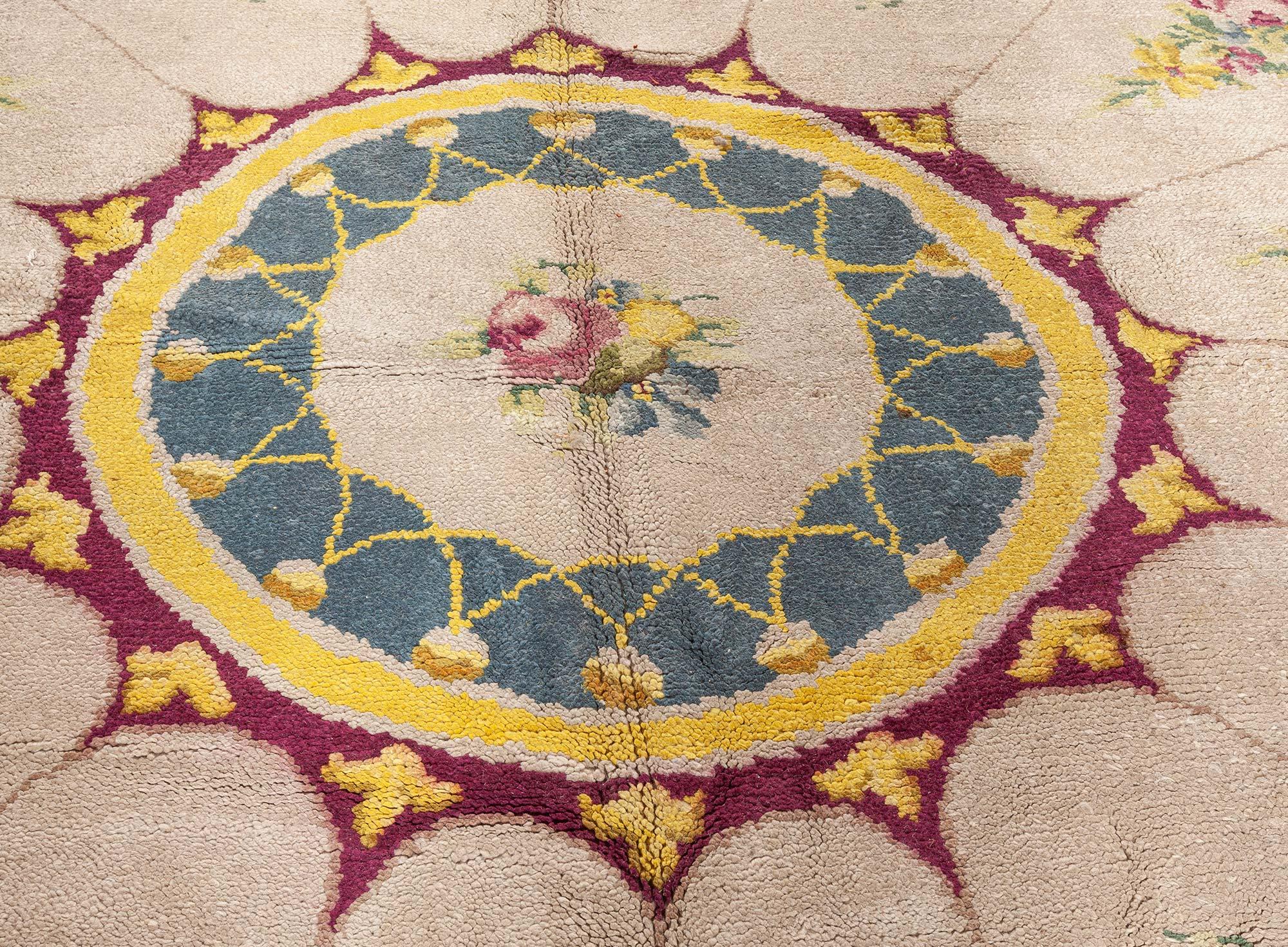 Antique Spanish Rug In Good Condition For Sale In New York, NY
