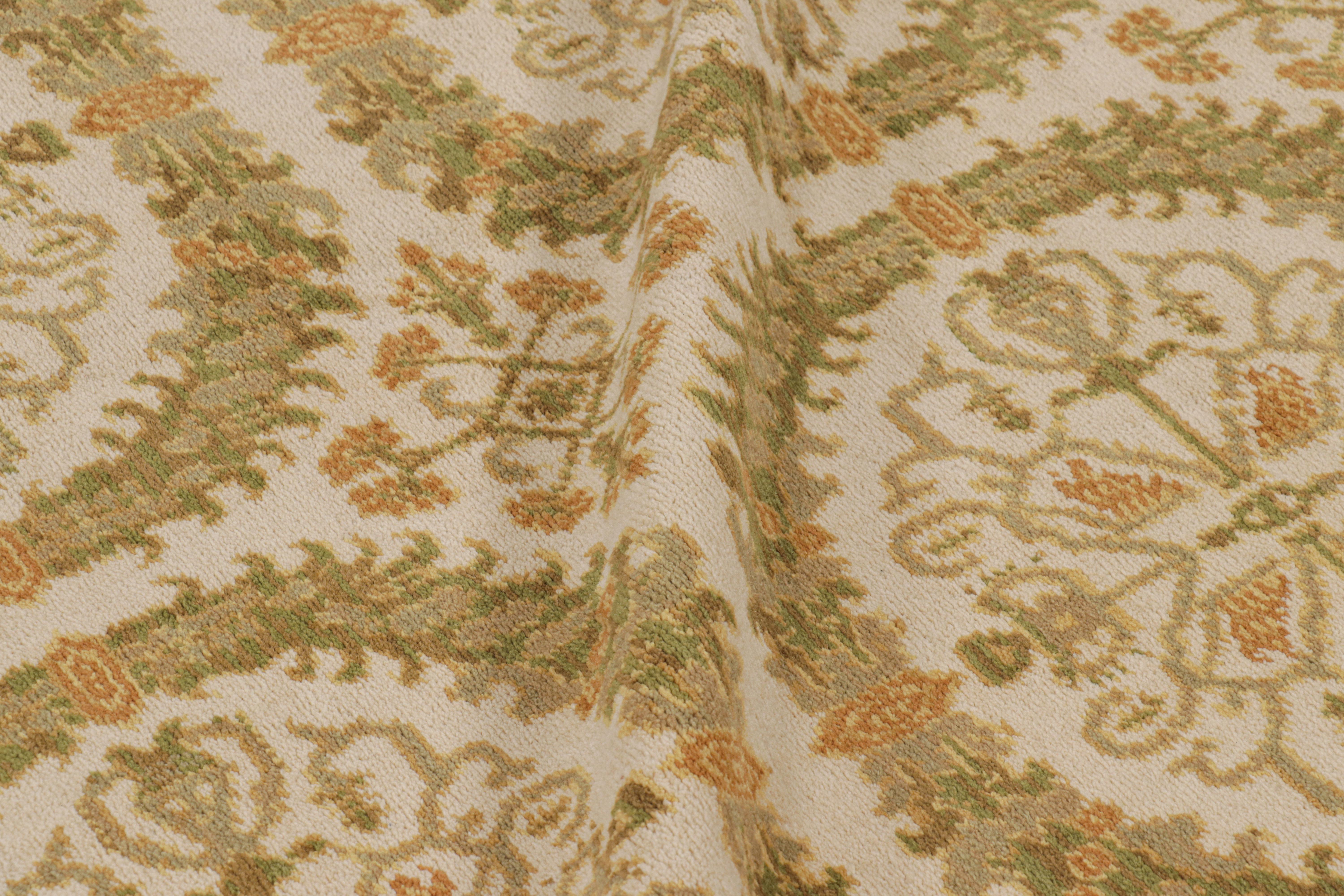 Laine Tapis espagnol ancien vert et beige avec motif de médaillon  Rug & Kilim en vente