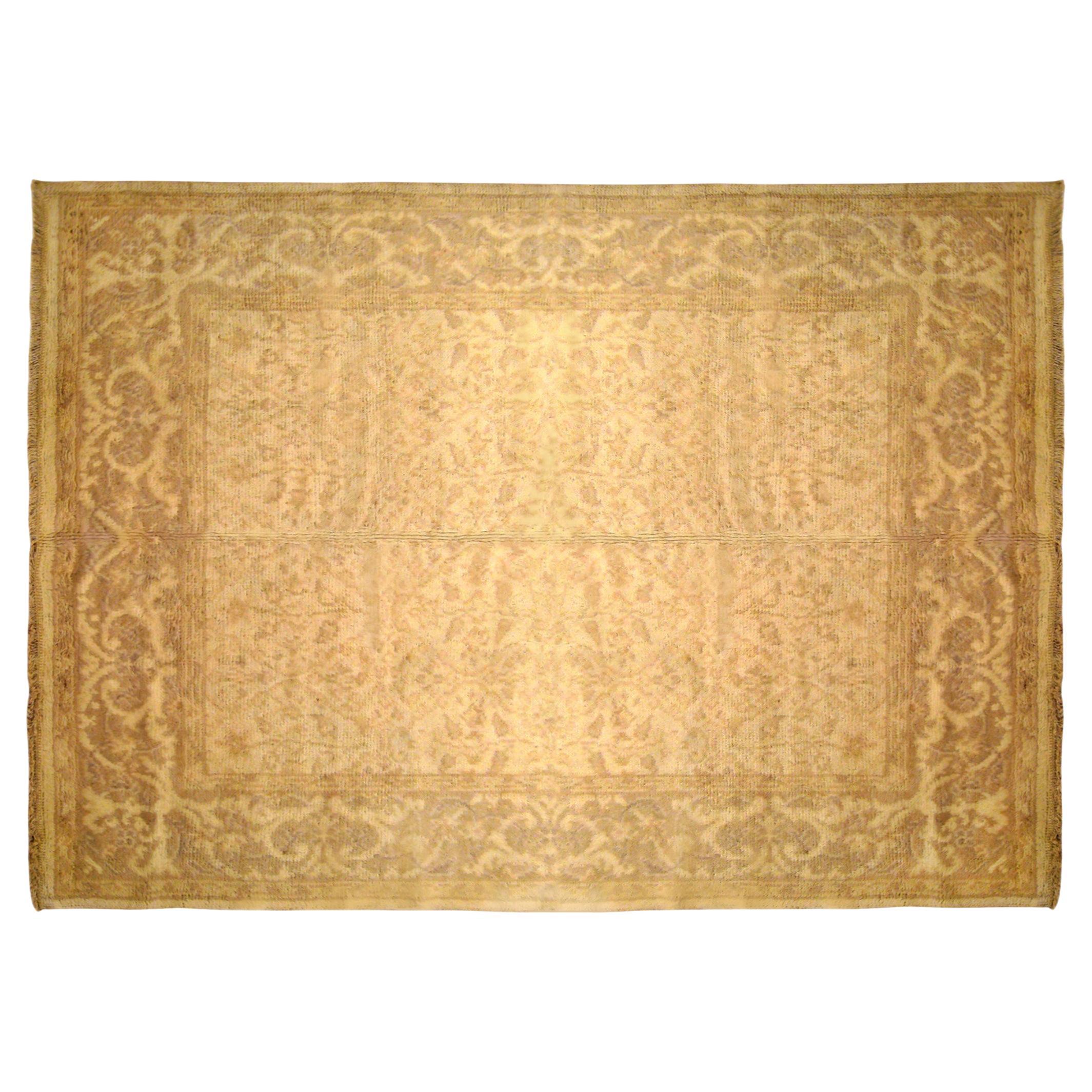 Antiker spanischer Teppich, in Zimmergröße, mit Diamant-Design