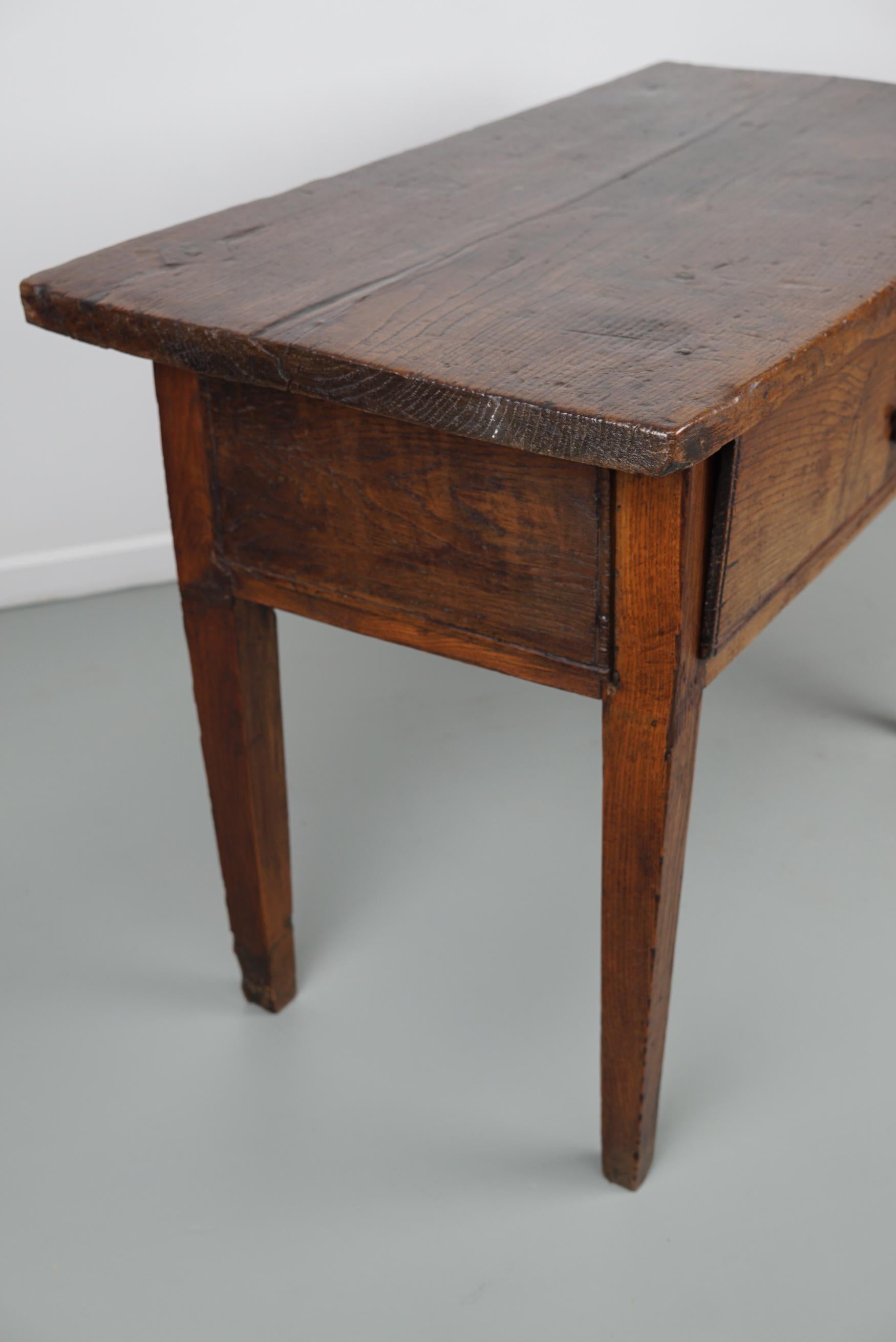 Antique Spanish Rustic Farmhouse Chestnut Side Table / Console, 18th Century For Sale 11