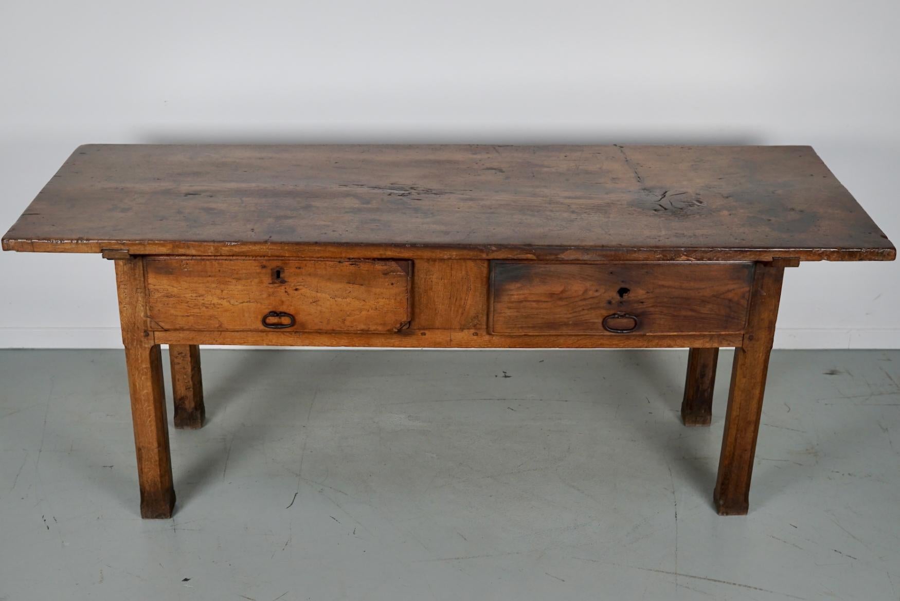 Antique Spanish Rustic Farmhouse Chestnut Side Table / Console, 18th Century For Sale 12