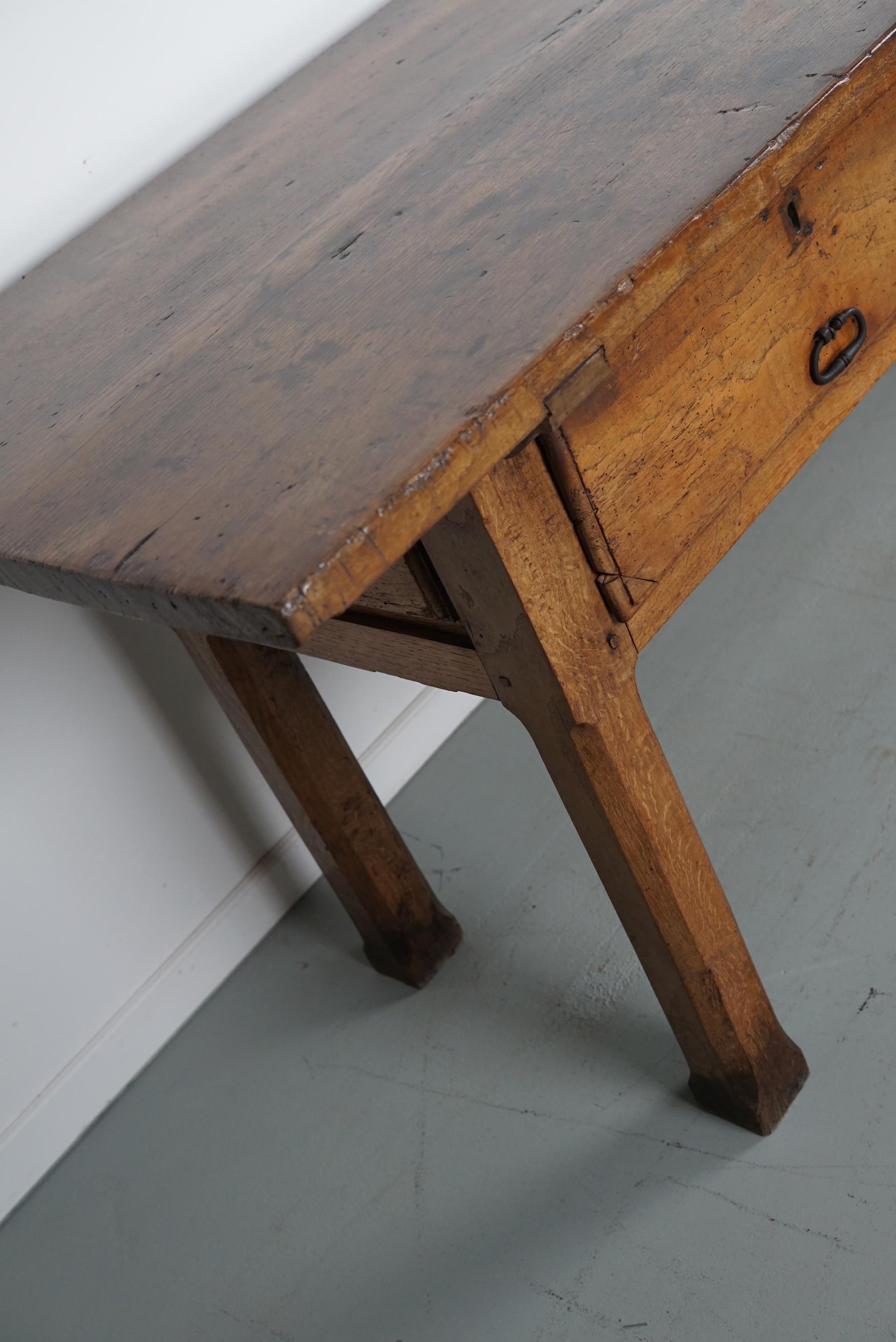 Antique Spanish Rustic Farmhouse Chestnut Side Table / Console, 18th Century For Sale 4