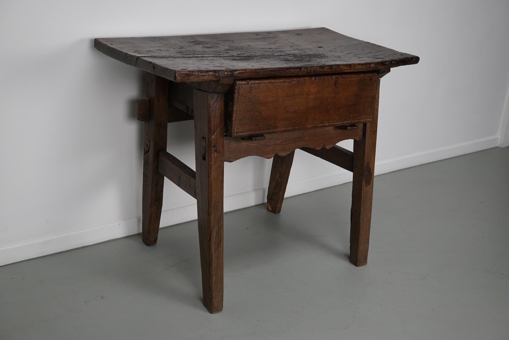 Antique Spanish Rustic Farmhouse Chestnut Side Table / Console, 18th Century 4