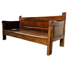 Banc « Siesta » espagnol ancien et rustique en bois de châtaignier, 19ème siècle.