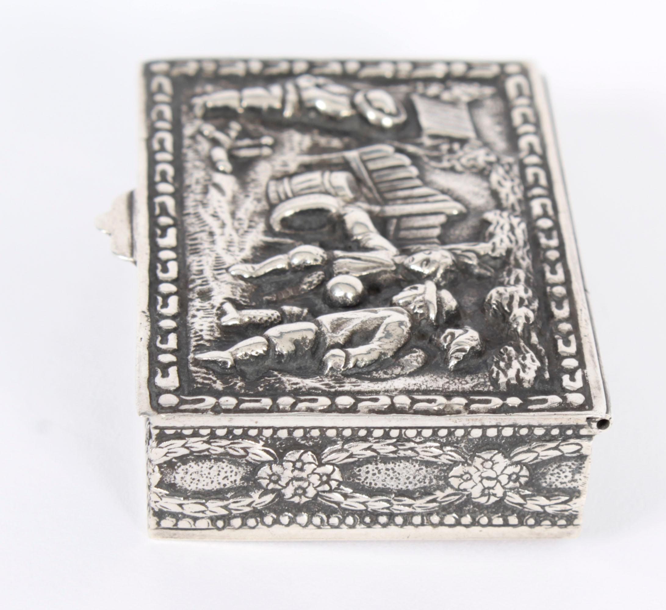 Antigua tabaquera de plata española Circa 1900 en venta 2