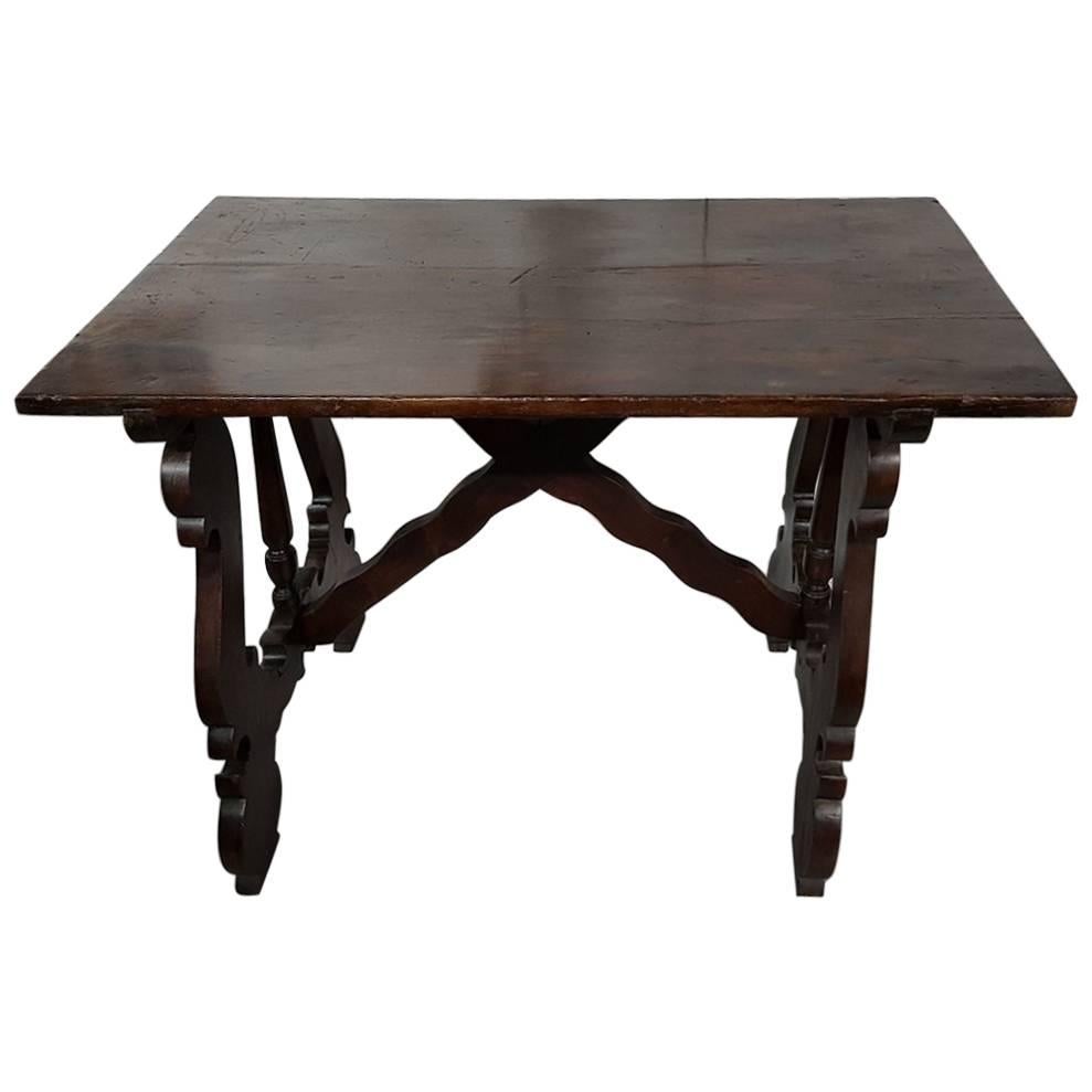 Antique Spanish Small Size Table, 18th-19th Century For Sale