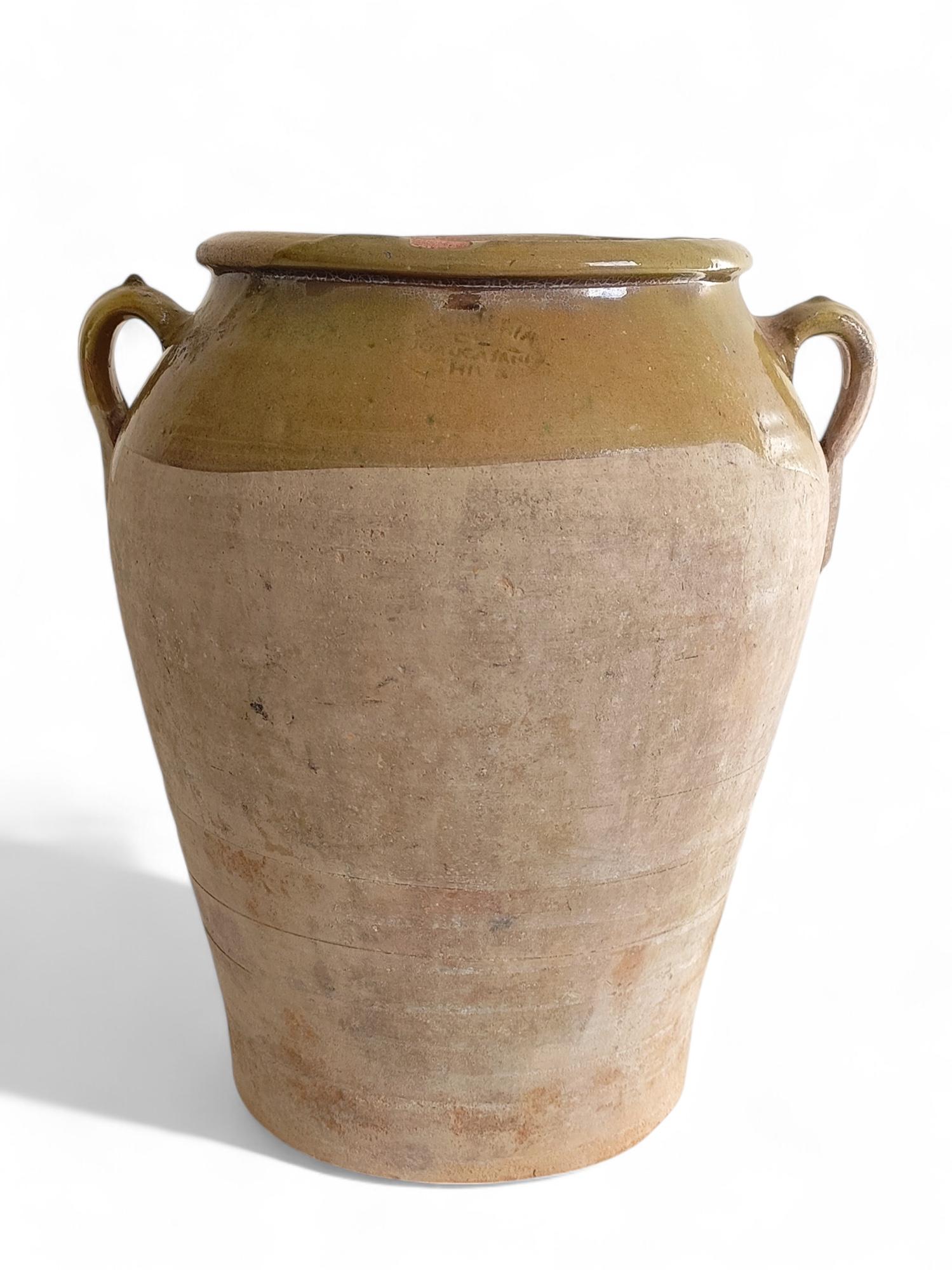 Antique Spanish Terracotta Olive Oil Large Jar with Patina, ci. 19th/20th C. For Sale 4