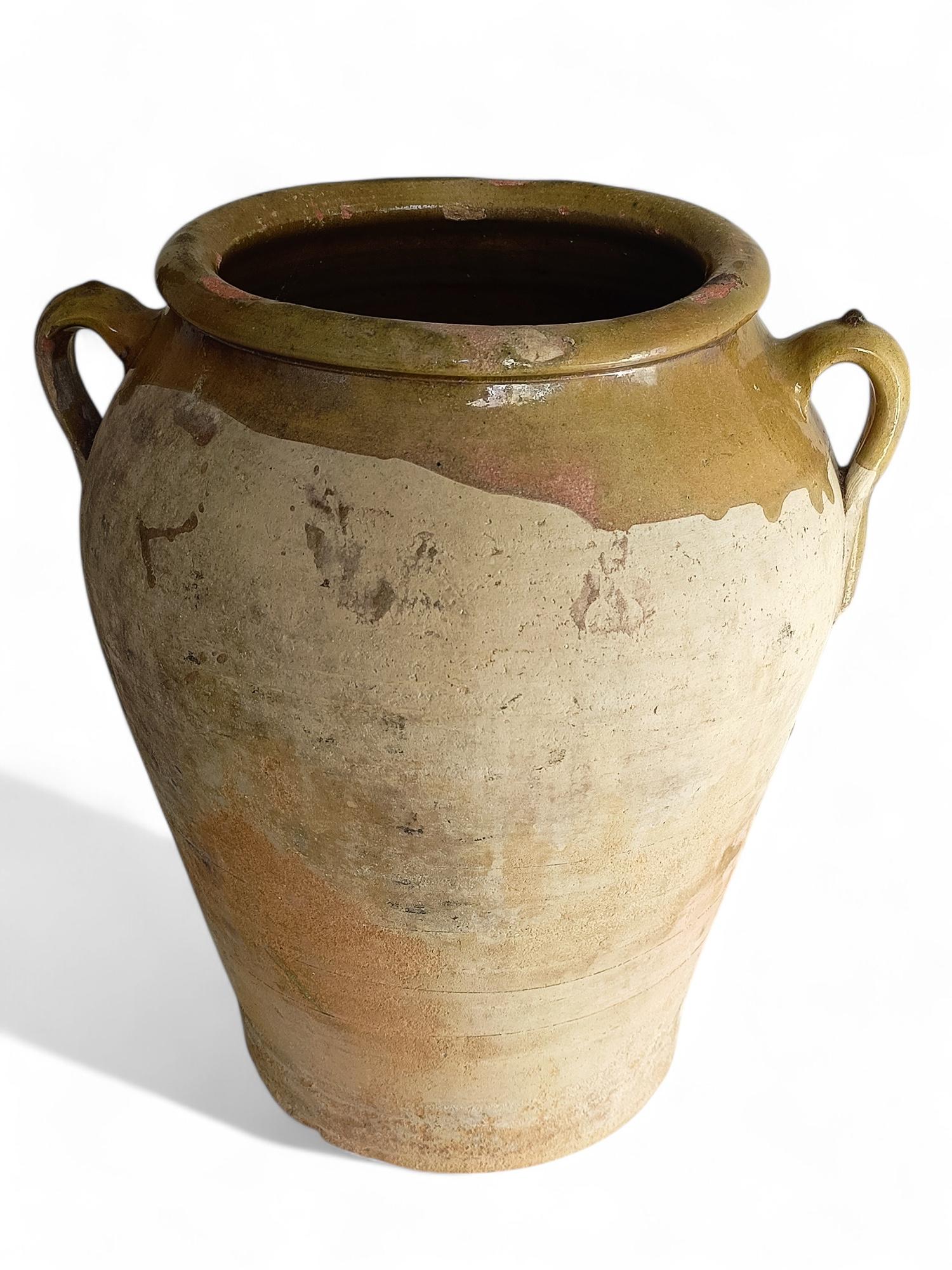Antique Spanish Terracotta Olive Oil Large Jar with Patina, ci. 19th/20th C. For Sale 1