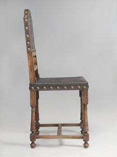 Ancienne chaise d'appoint en cuir toilé espagnol Fin des années 1800 Entièrement d'origine