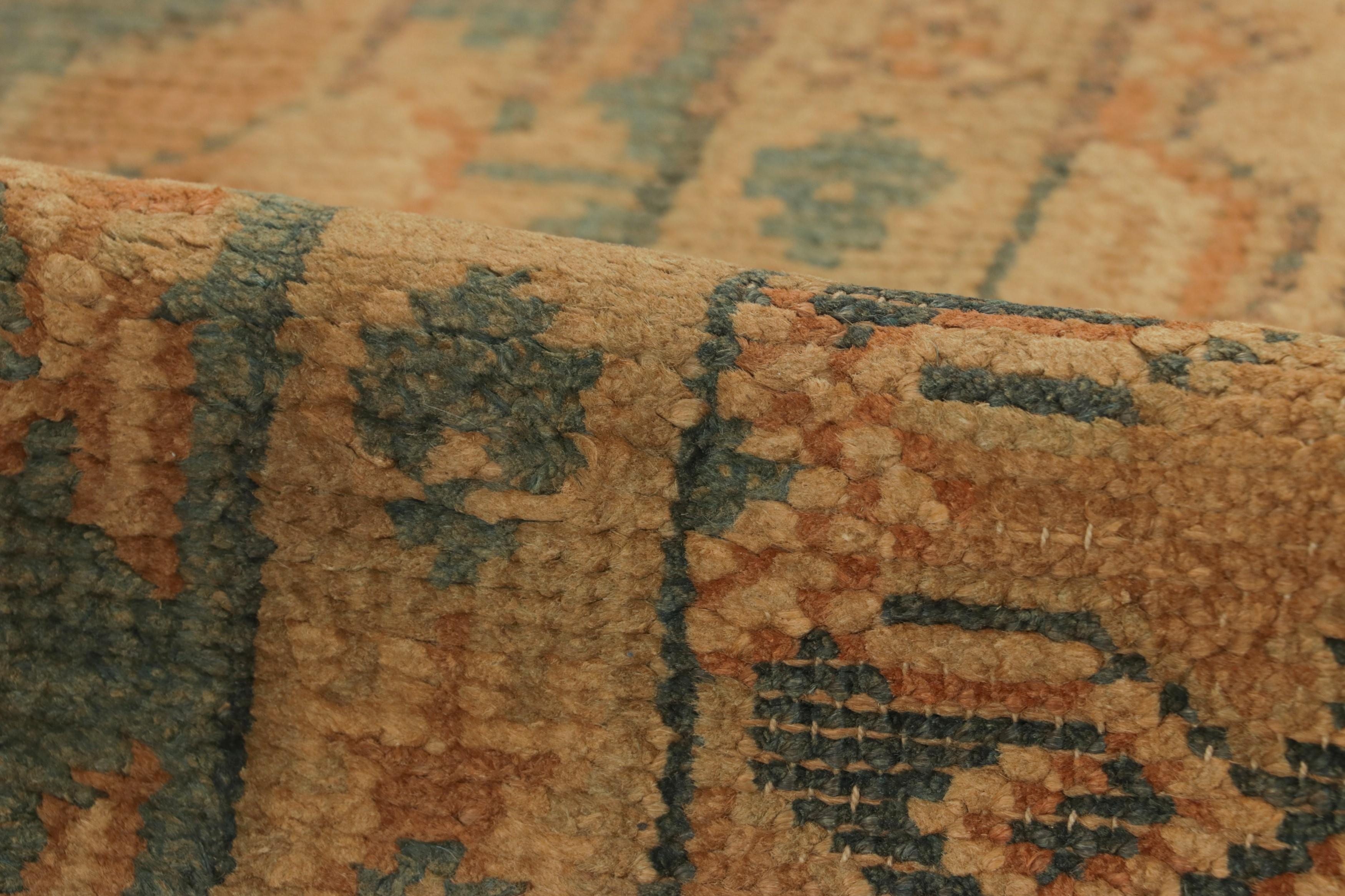 Antique Oushak Runner in Golden-Beige with Geometric Medallions - Rug & Kilim For Sale 1