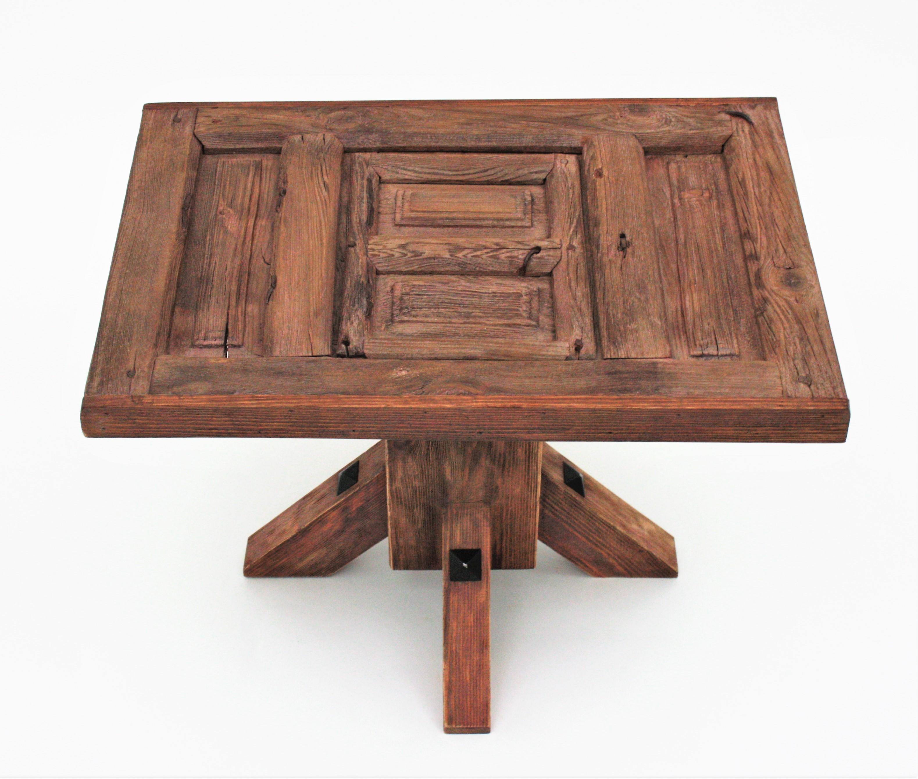Antique Spanish Rustic Coffee Table / Side Table For Sale 1