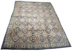 Antico tappeto spagnolo in lana del 1900 circa con medaglioni quadrati geometrici