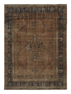 Antiker türkischer Isparta-Teppich mit geometrischen Blumenmustern, von Rug & Kilim