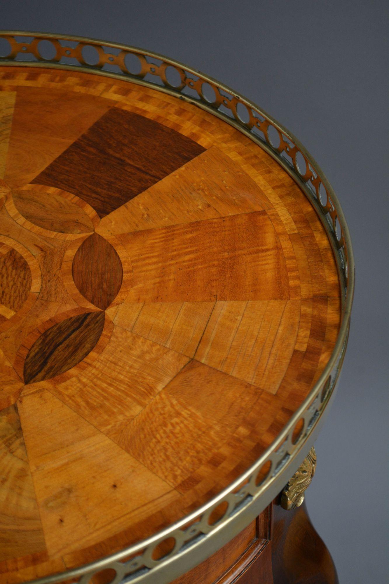 Table d'appoint à spécimen antique en vente 5