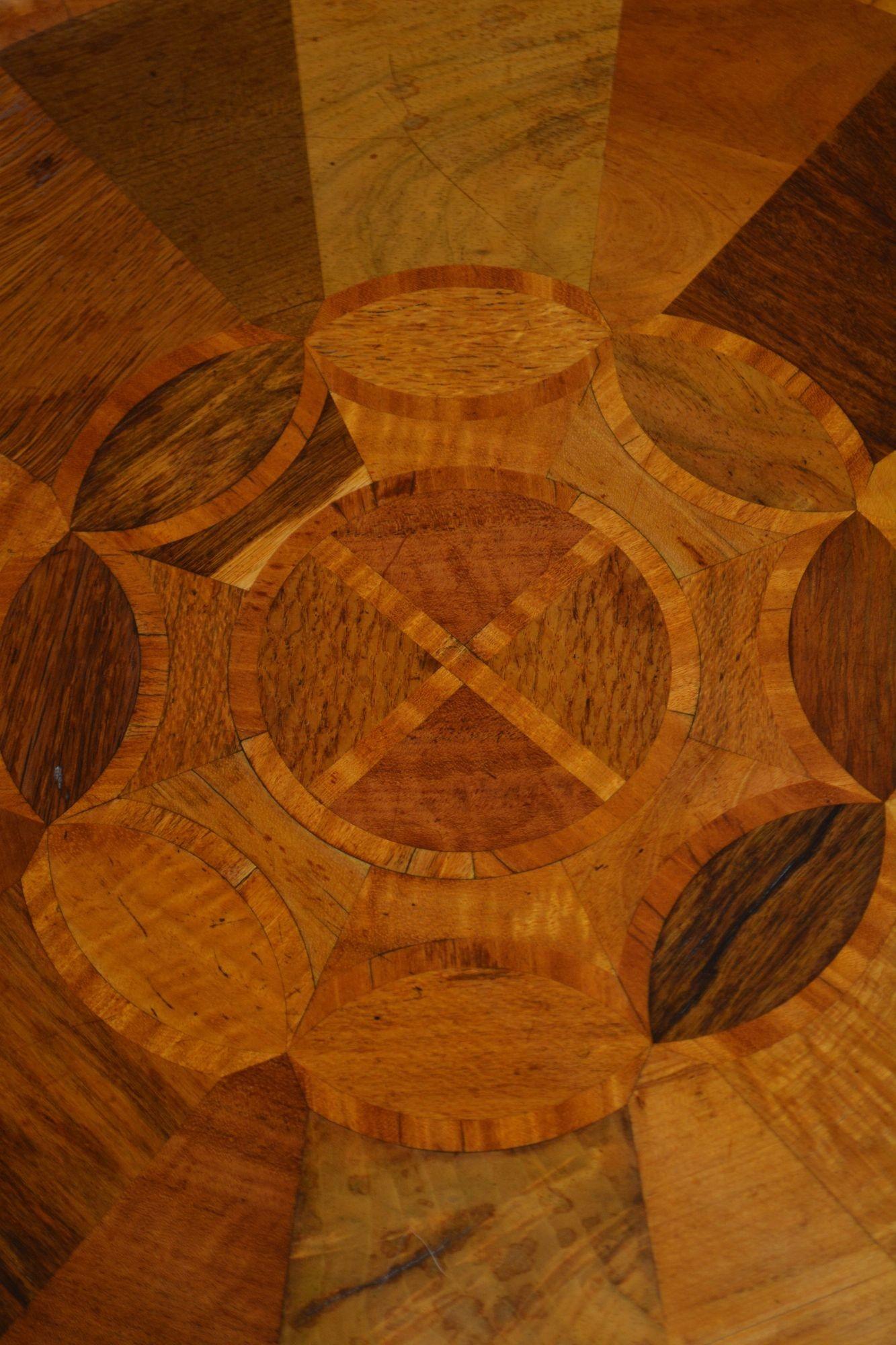 Table d'appoint à spécimen antique en vente 6