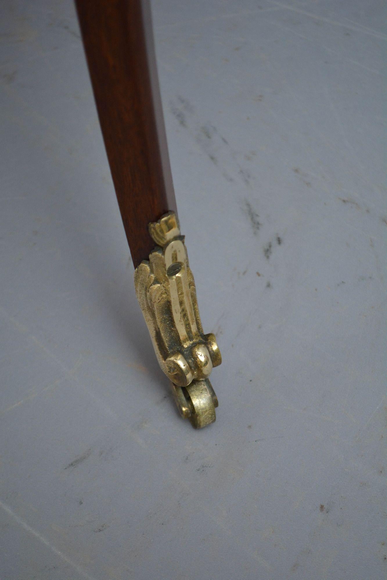 Table d'appoint à spécimen antique en vente 12