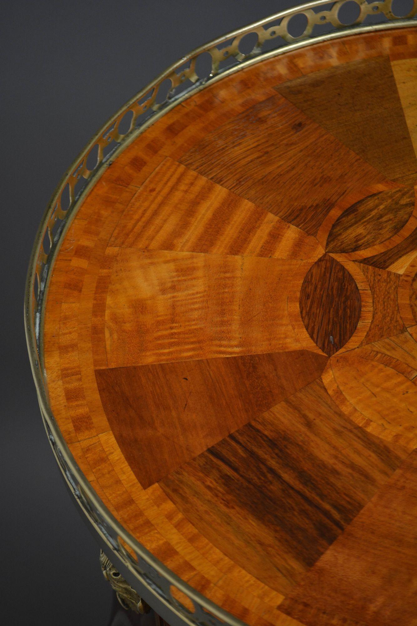 Table d'appoint à spécimen antique en vente 3
