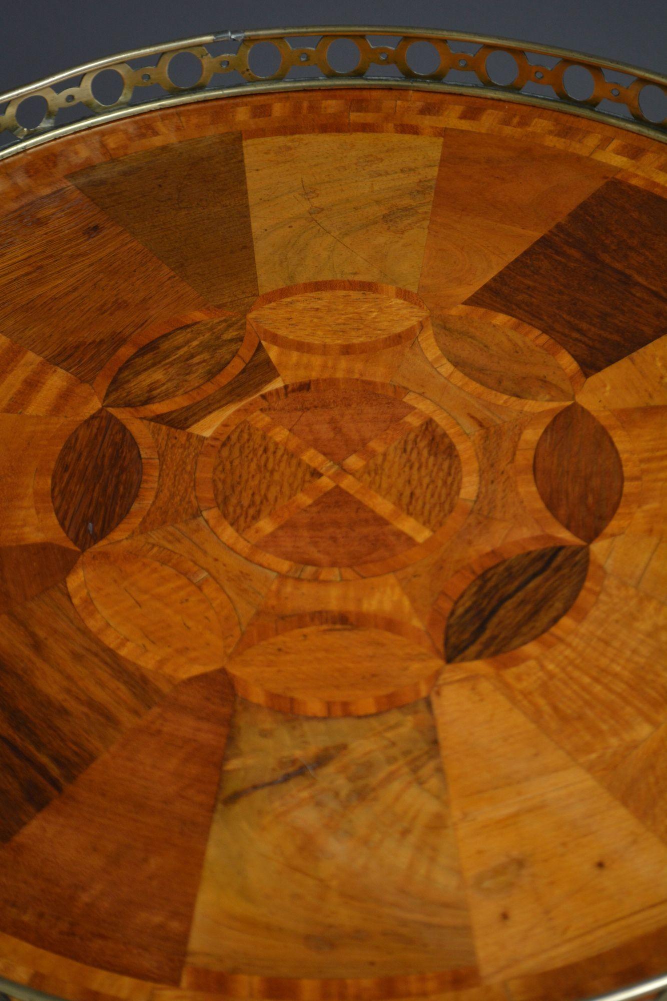 Table d'appoint à spécimen antique en vente 4