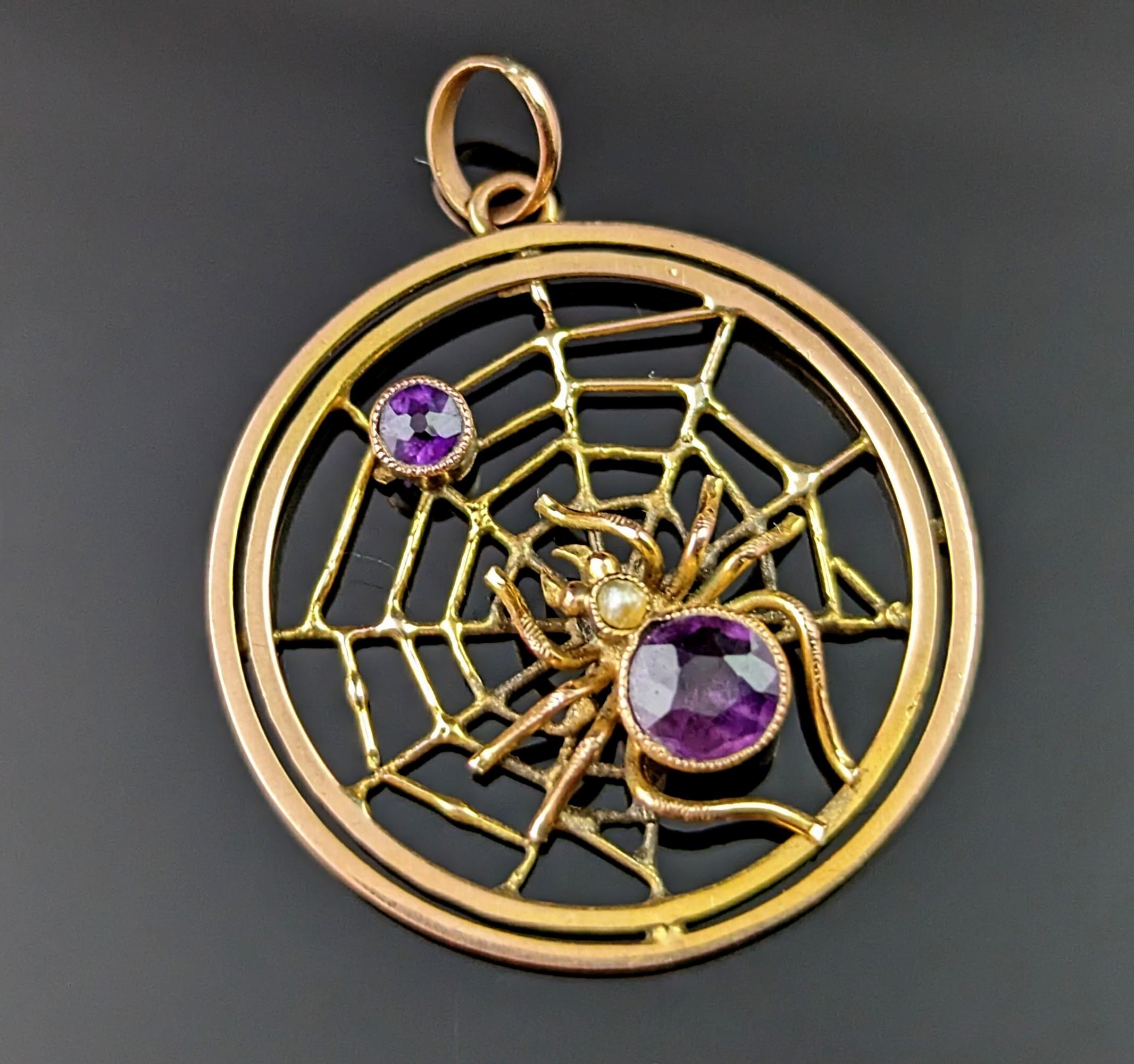 Antique Spider and Web pendant, Amethyst and Pearl, 9kt gold, Edwardian  In Good Condition In NEWARK, GB
