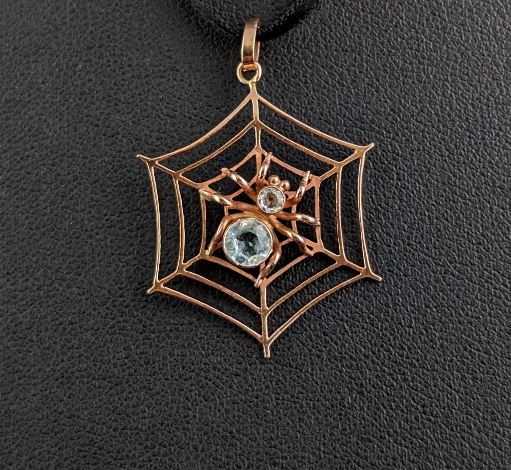 Antique Spider and Web pendant, Aquamarine, 9k rose gold  In Good Condition In NEWARK, GB