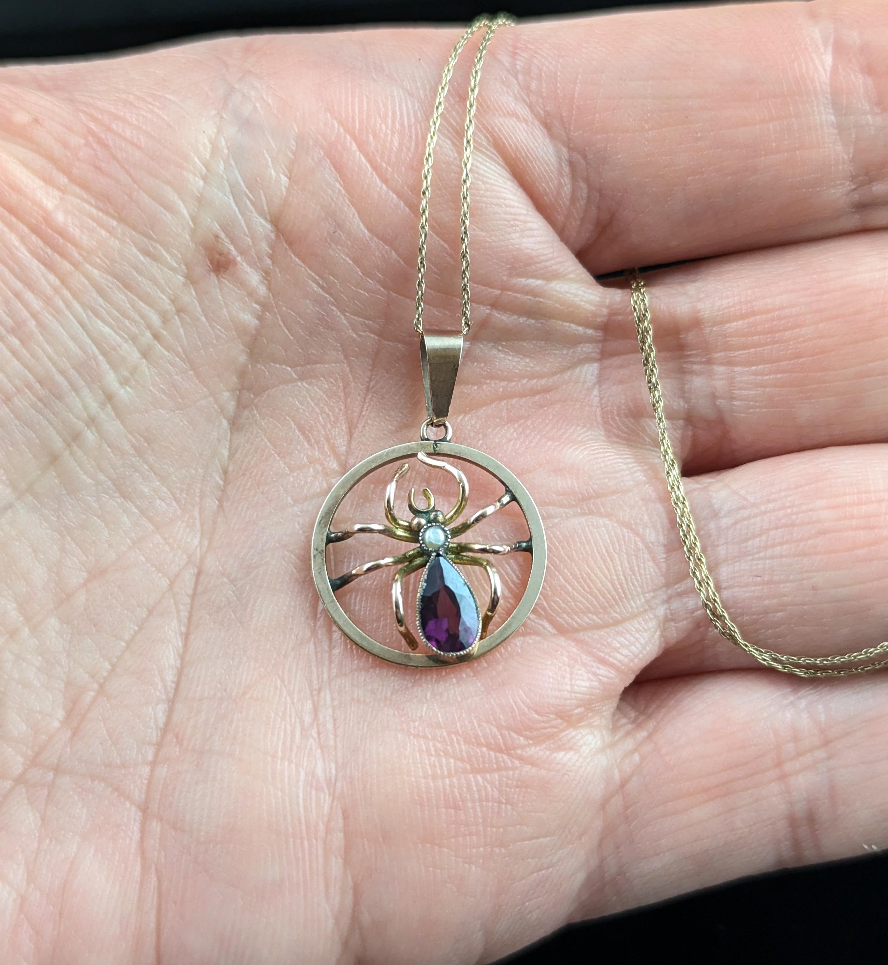 Antique Spider pendant necklace, Amethyst and Pearl, 9k gold For Sale 5