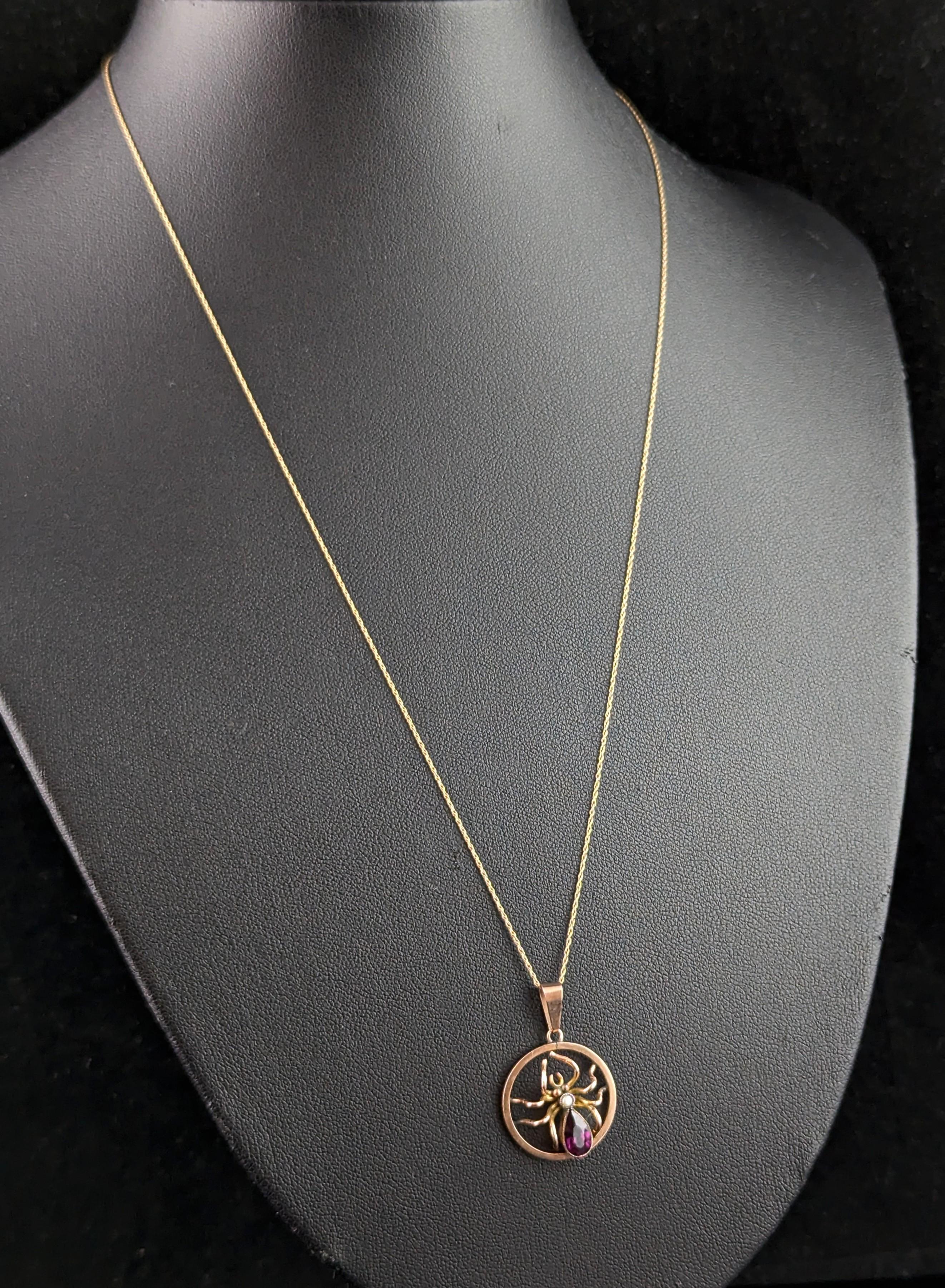 Antique Spider pendant necklace, Amethyst and Pearl, 9k gold For Sale 3