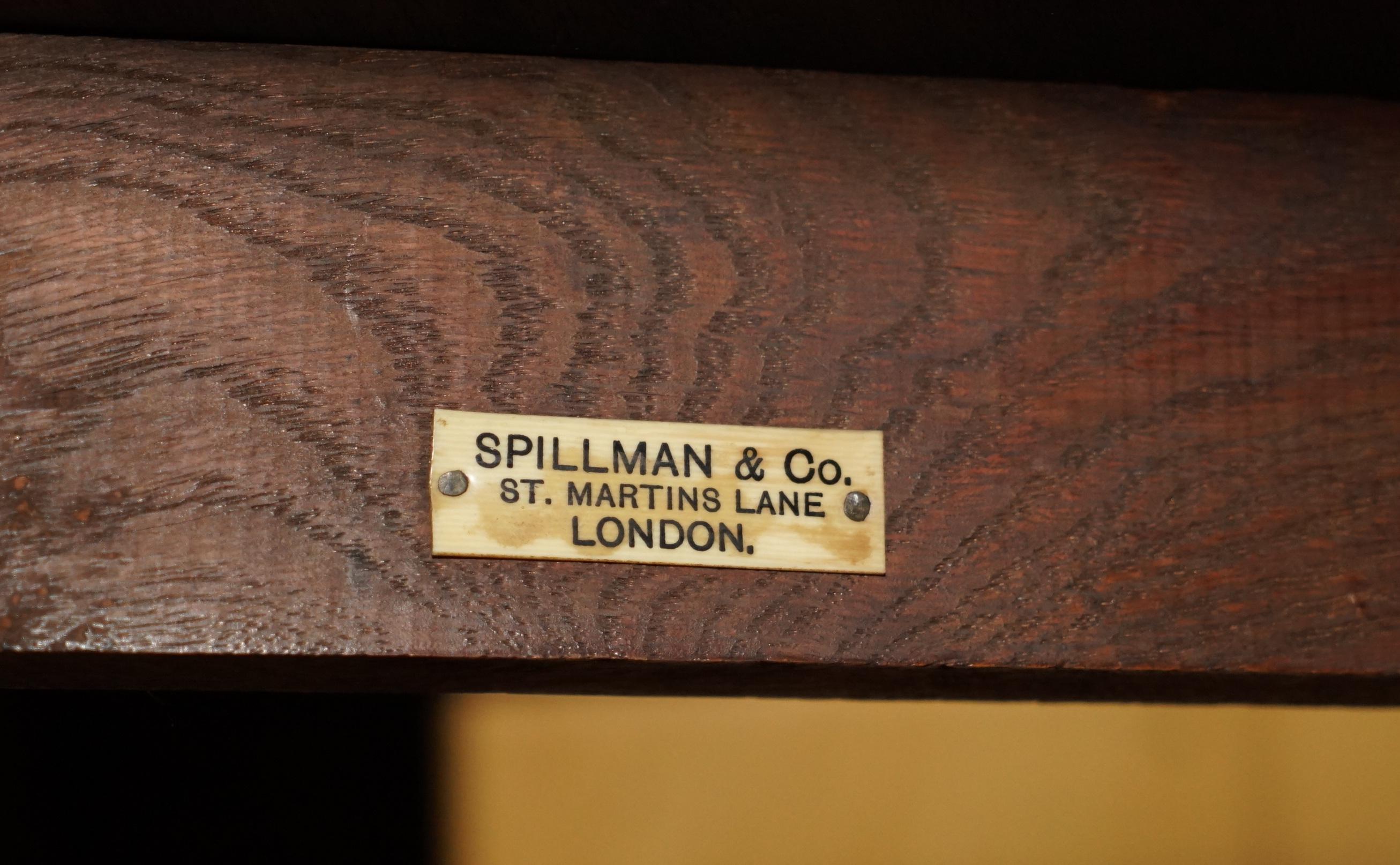 We are delighted to offer for sale this lovely condition antique Spillman & Co St Martins Lane London extending large side or occasional table 

This is a very well made and versatile piece with a timber patina to die for, its flamed walnut, ideal