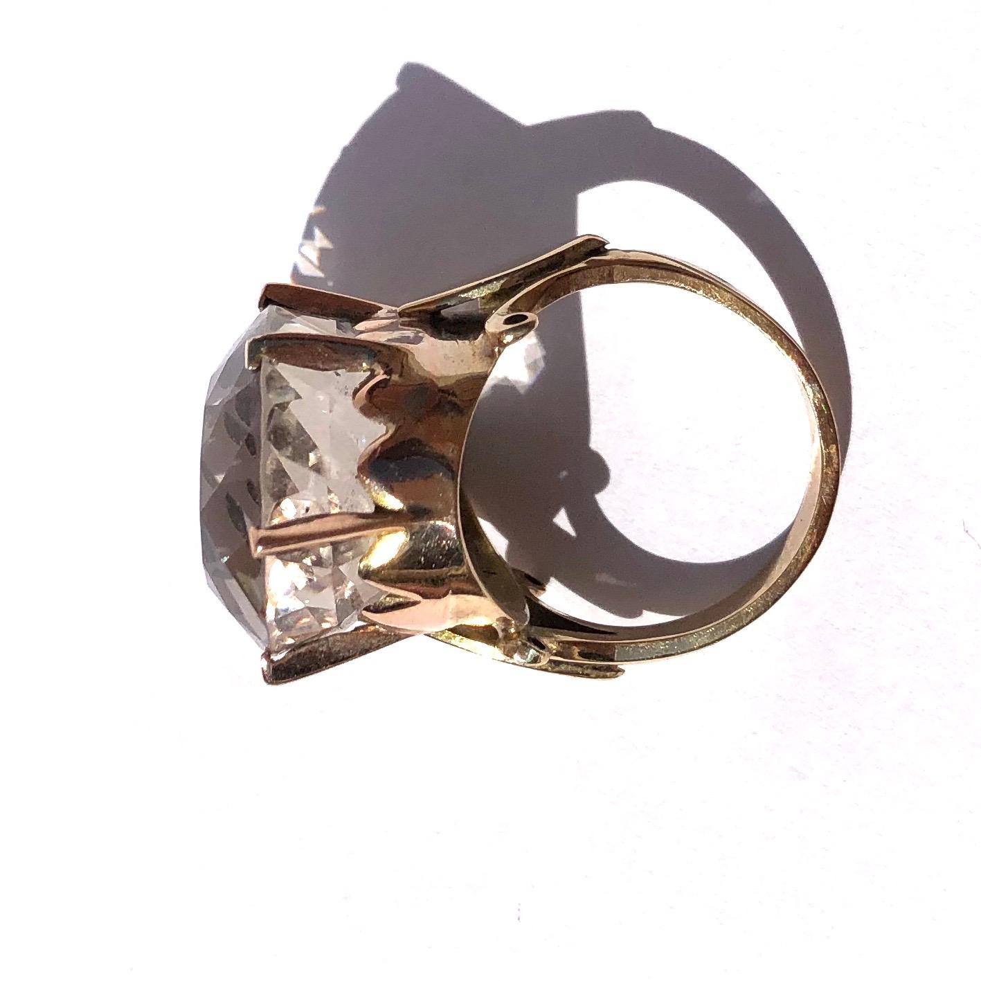 Antique Spinel and 9 Carat Gold Cocktail Ring In Good Condition In Chipping Campden, GB
