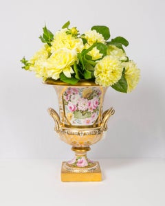 Grand Vase Urne en Porcelaine Antique Anglaise Peint à la Main Fleurs et Dorure Ca. 1820