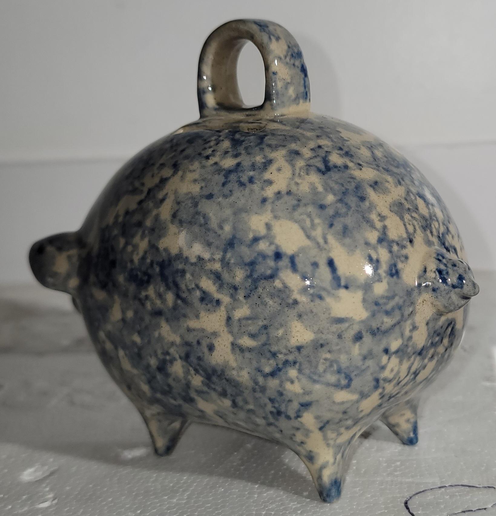 Antique sponge ware piggy bank in fine condition. Missing cork from base and in very good condition.