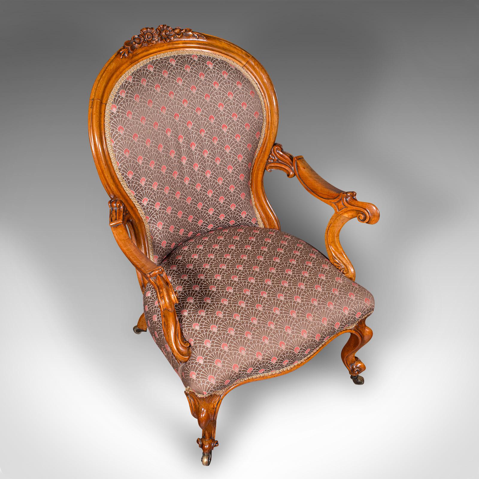 Silla antigua con respaldo de cuchara, inglesa, nogal, sillón, principios de la época victoriana, 1840 Mediados del siglo XIX en venta