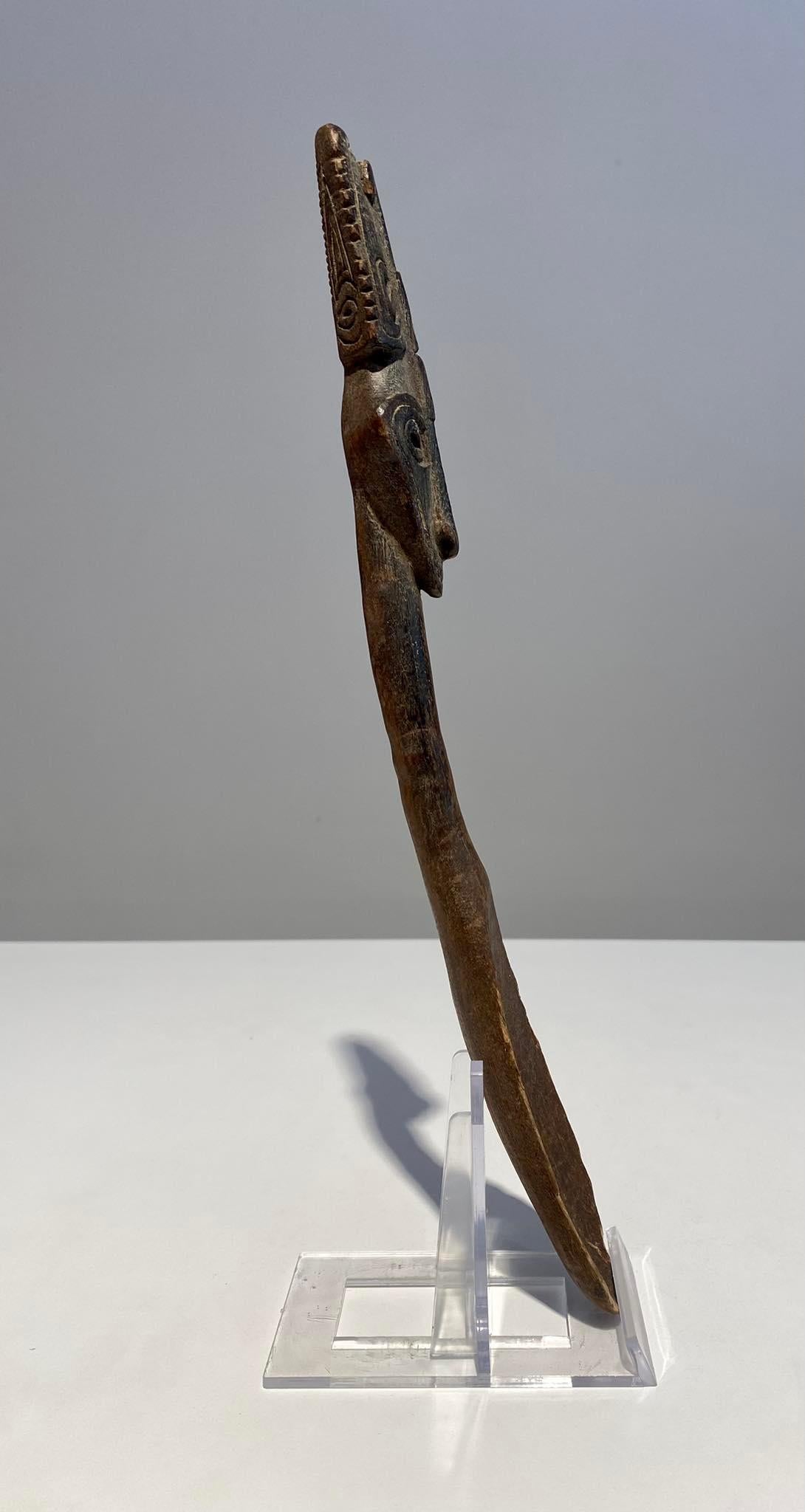 Antique spoon Lower Sepik Papua New Guinea Murik Lakes Ramu Maprik Oceanic Art In Good Condition For Sale In Leuven, BE