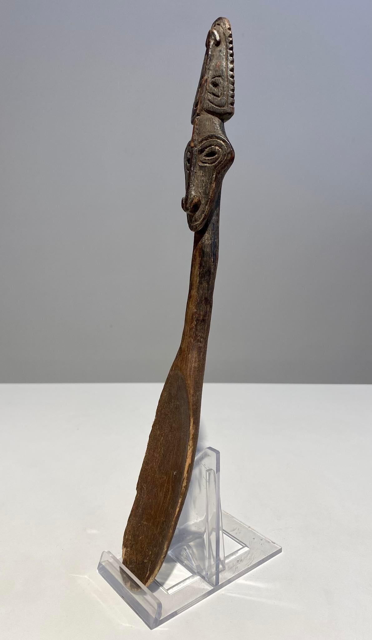 Wood Antique spoon Lower Sepik Papua New Guinea Murik Lakes Ramu Maprik Oceanic Art For Sale