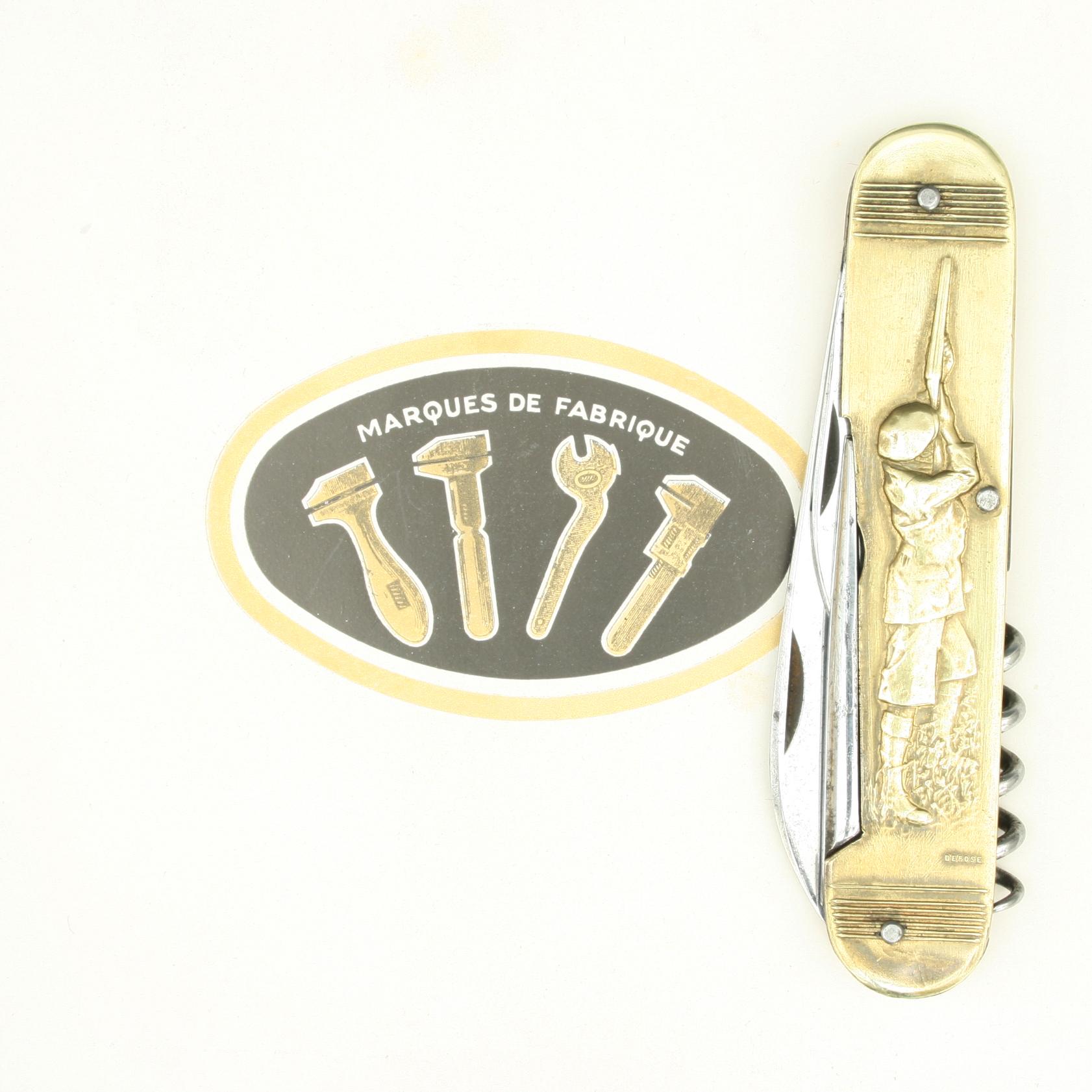 A folding sporting penknife with inoxydable bronze handle. A good traditional French manufactured knife by Coursolle, their trademark logo being 'adjustable wrenches'. The penknife comprises of one large blade, one small blade, a corkscrew and a