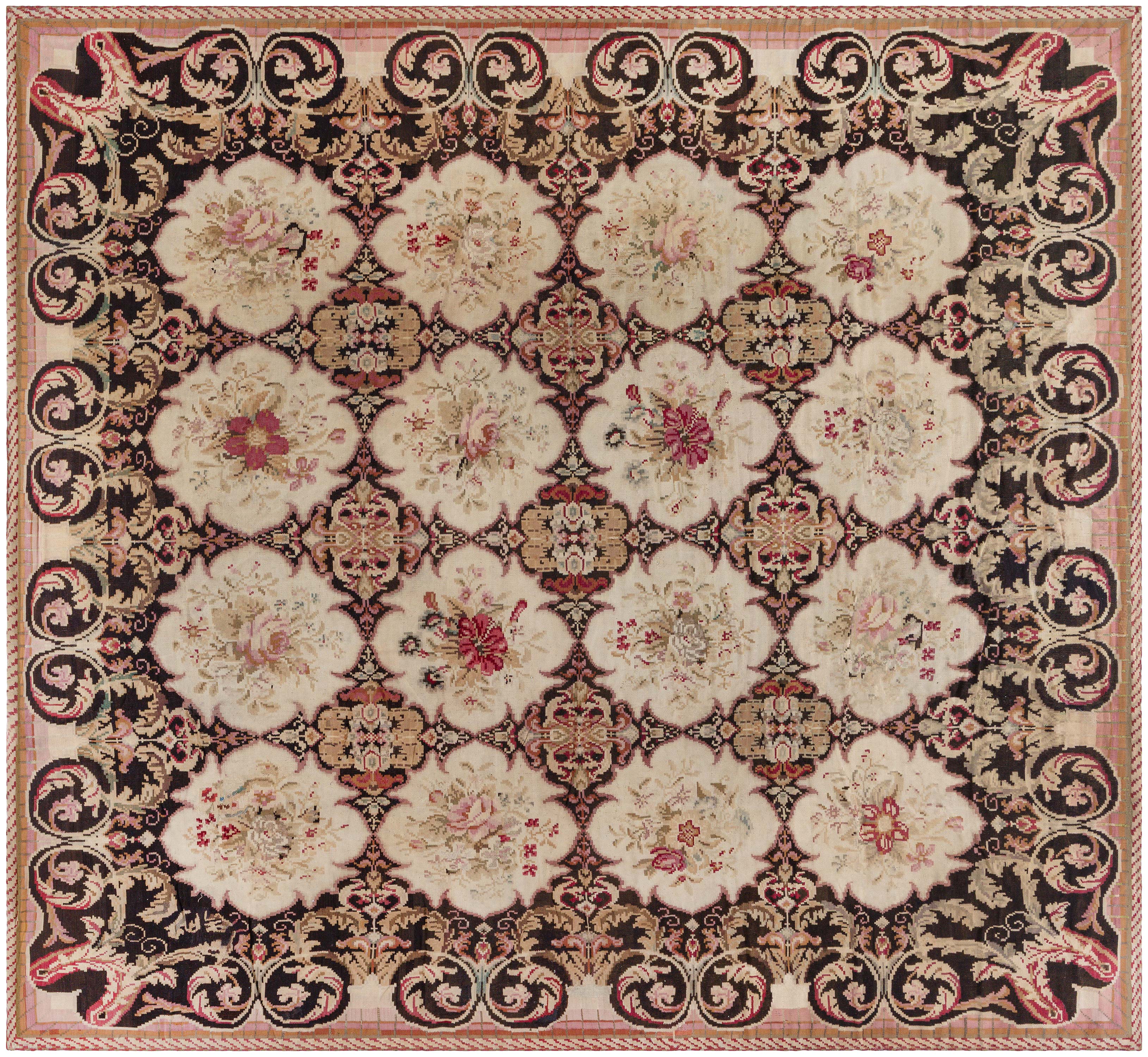 Antiker quadratischer bessarabischer Teppich Doris Leslie Blau