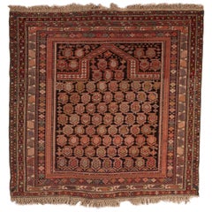 Antiker quadratischer kaukasischer Marasali-Schirwan-Teppich, um 1880