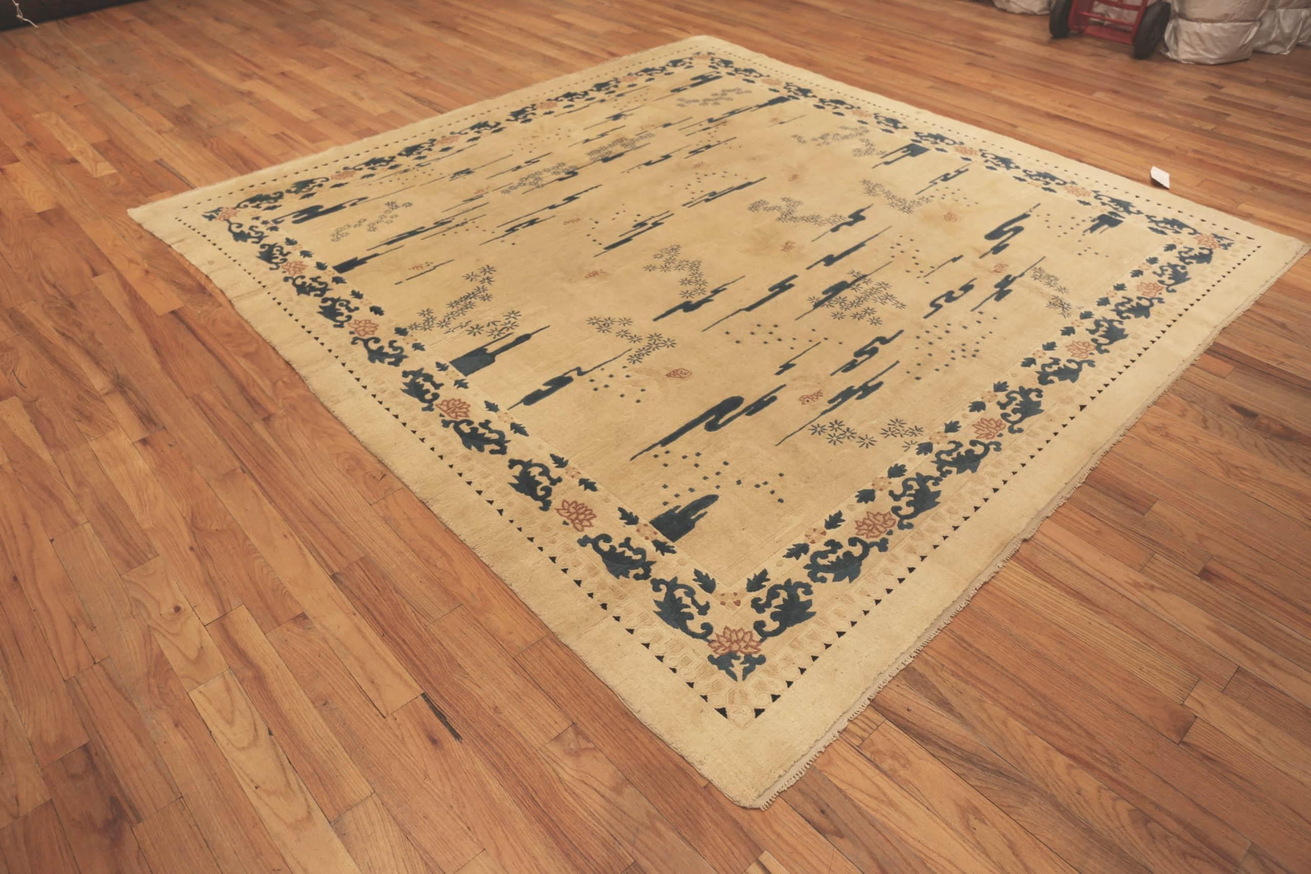 Cinese Tappeto cinese quadrato antico. Dimensioni: 9 ft 2 in x 9 ft 4 in in vendita