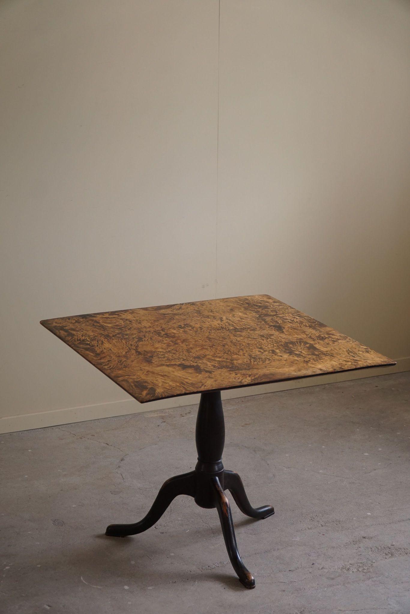Antique Square Drop Leaf Table in Burl Wood, Handcrafted in Sweden, 19th Century For Sale 6