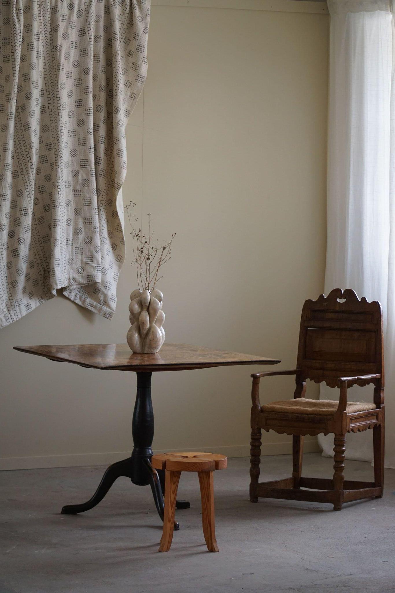 Antique Square Drop Leaf Table in Burl Wood, Handcrafted in Sweden, 19th Century For Sale 10