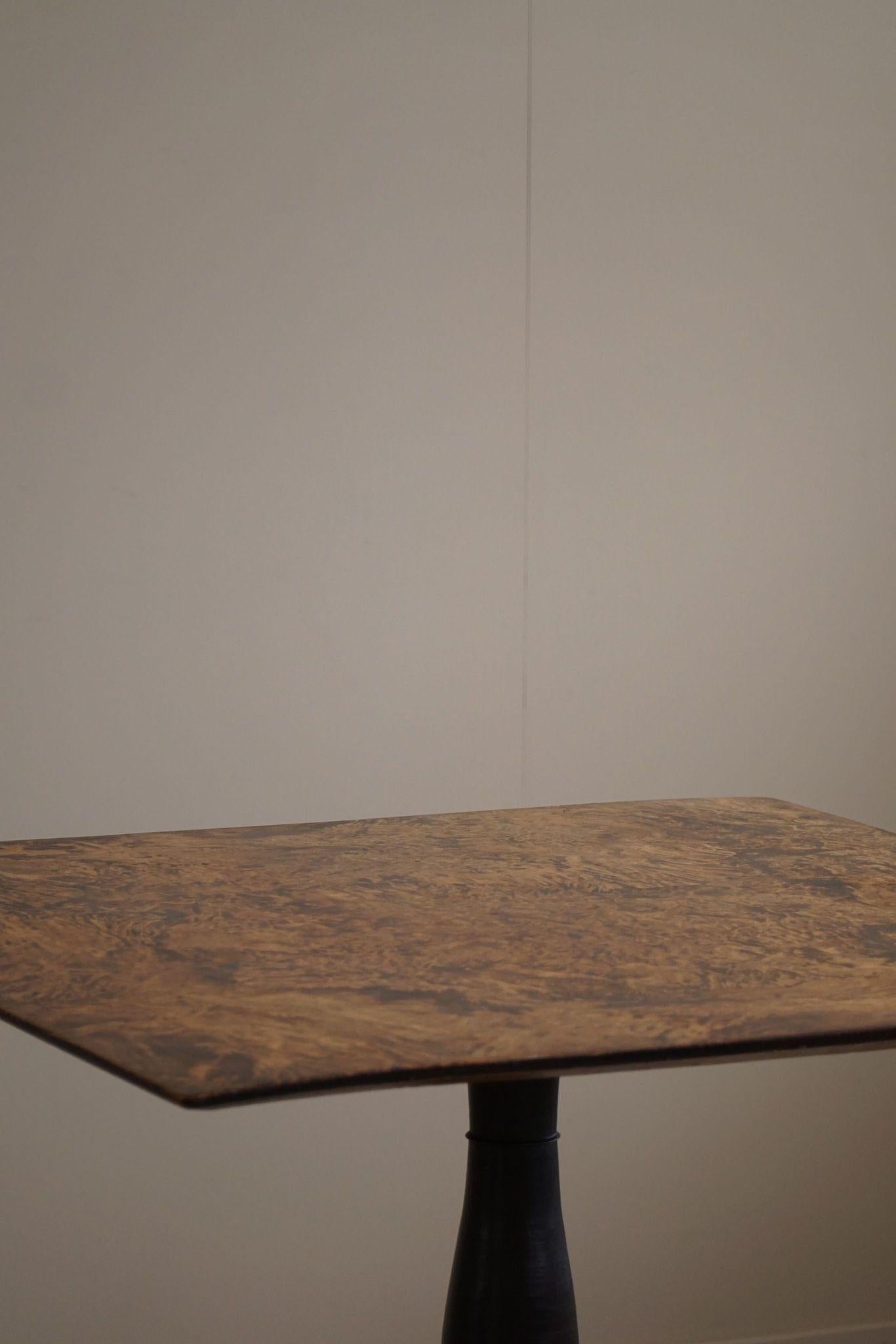 Antique Square Drop Leaf Table in Burl Wood, Handcrafted in Sweden, 19th Century For Sale 11