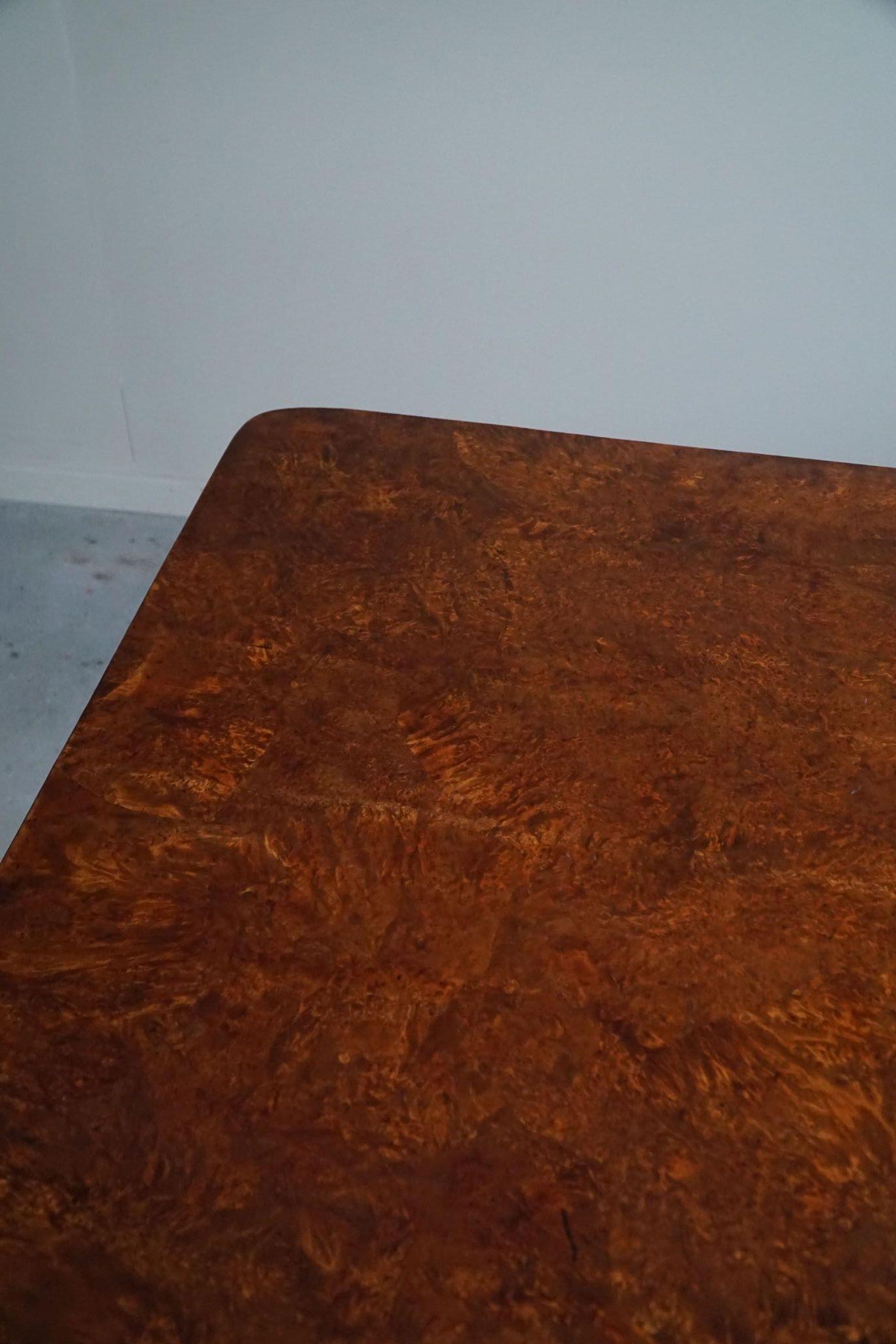 Table pliante carrée ancienne en bois de ronce, Handcraft en Suède, 19e siècle en vente 1