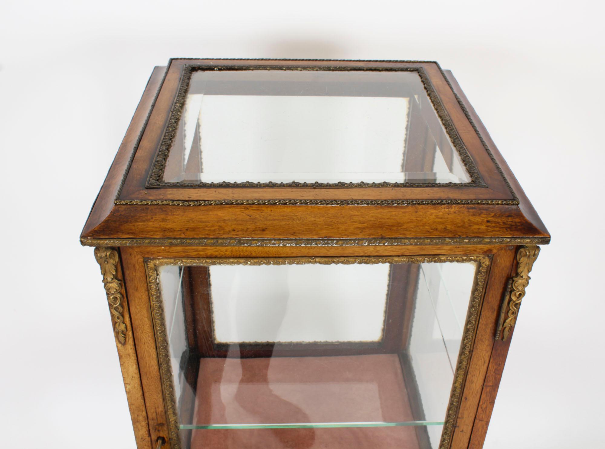 Antique Square Ormolu Mounted Vitrine Display Cabinet 19th Century In Good Condition For Sale In London, GB