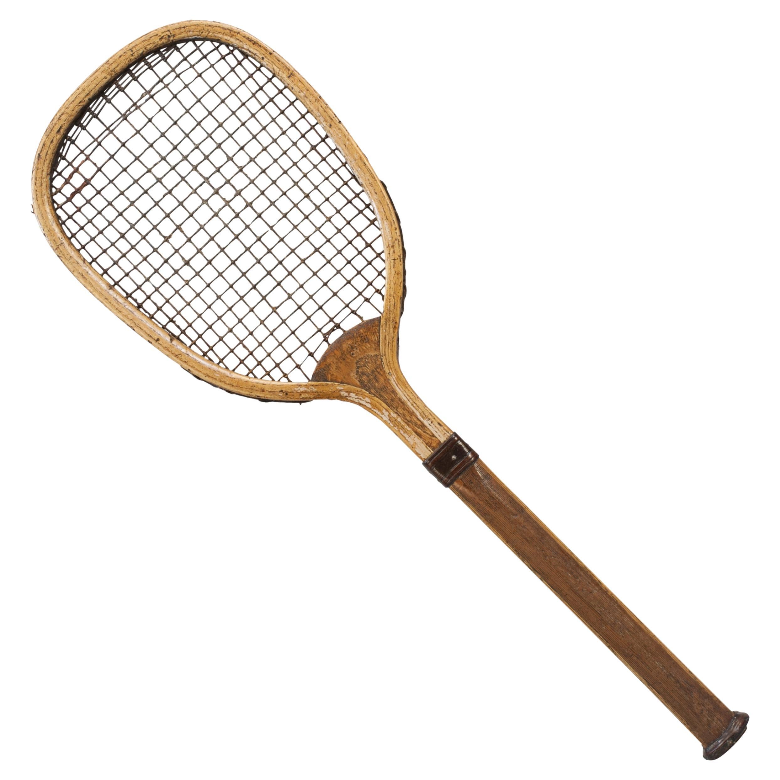 Raquette de tennis carrée antique à dessus carré de Bussey En vente sur  1stDibs