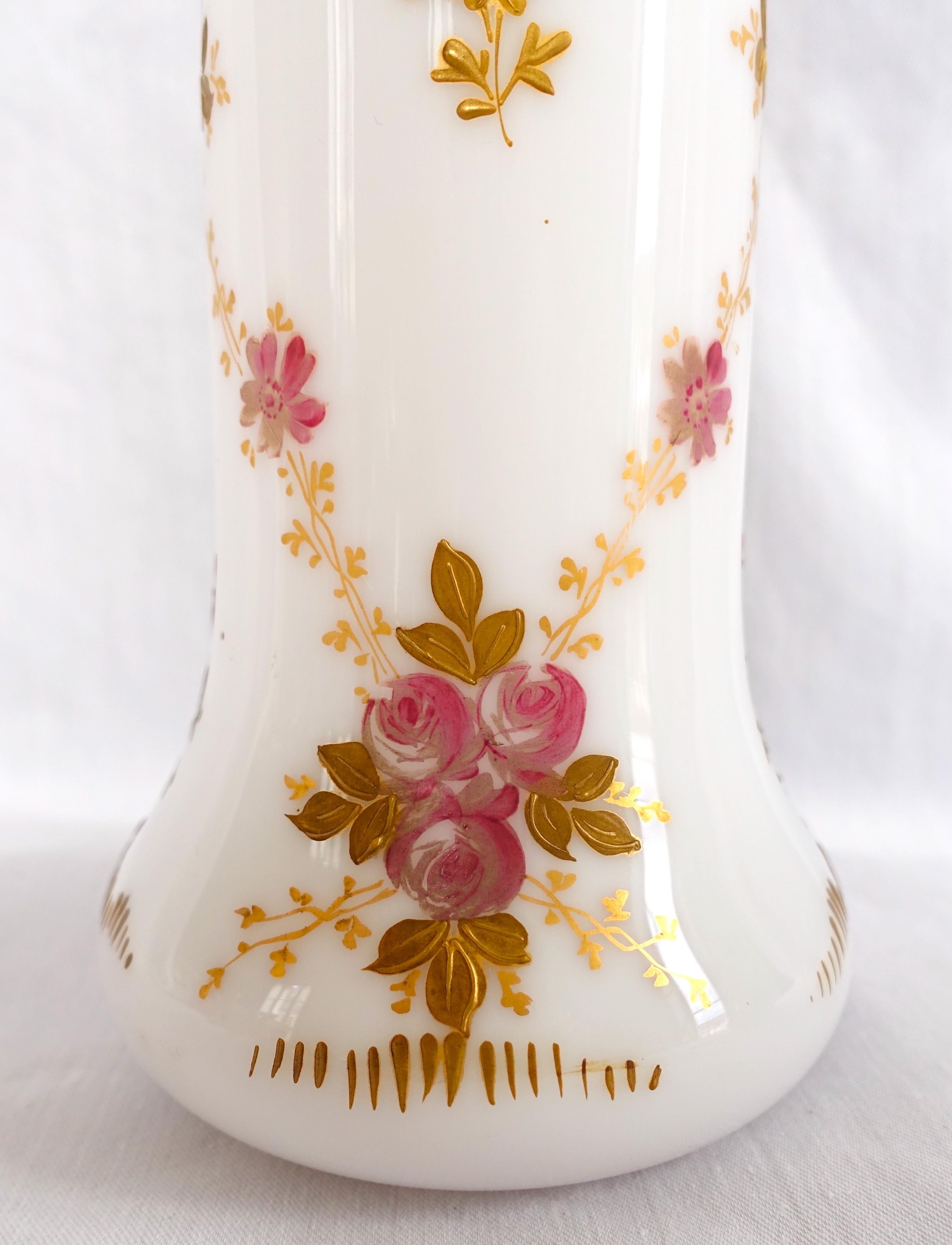 French Antique St. Louis opaline crystal vase, Art Nouveau period circa 1900 For Sale