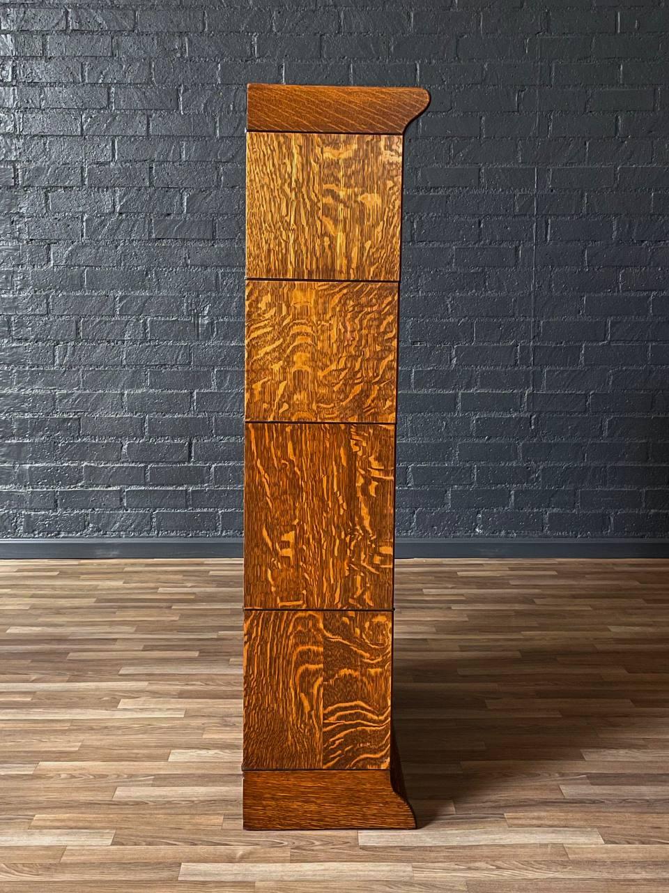 Antique Stackable Barristers Oak Bookcase w/ Glass Sliding Doors In Good Condition For Sale In Los Angeles, CA