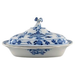 Vintage Stadt Meissen Blue Onion Lidded Tureen in Hand-Painted Porcelain