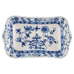Antique Stadt Meissen Blue Onion Serving Tray in Hand-Painted Porcelain